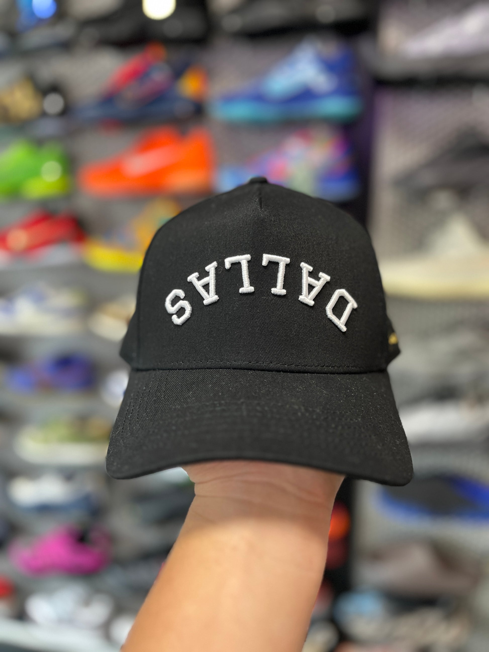 Dallas black Autrue brandAu hat