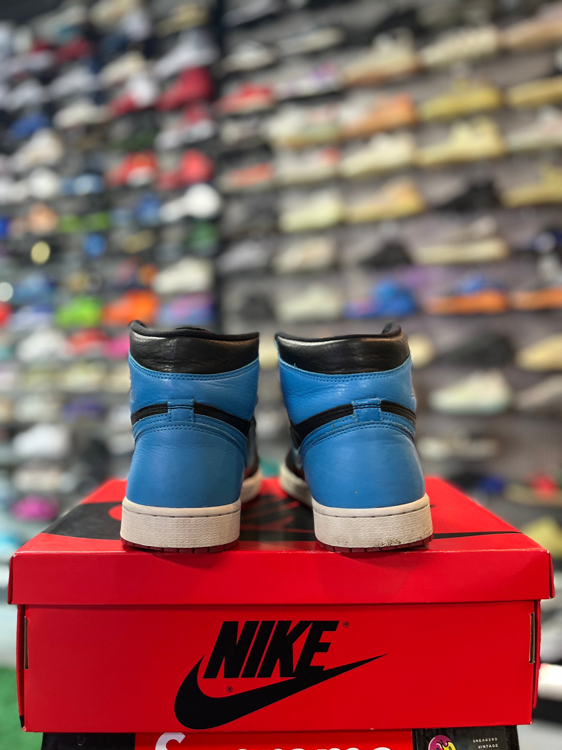 Jordan 1 Retro High NC to Chi (Women's) (YC)