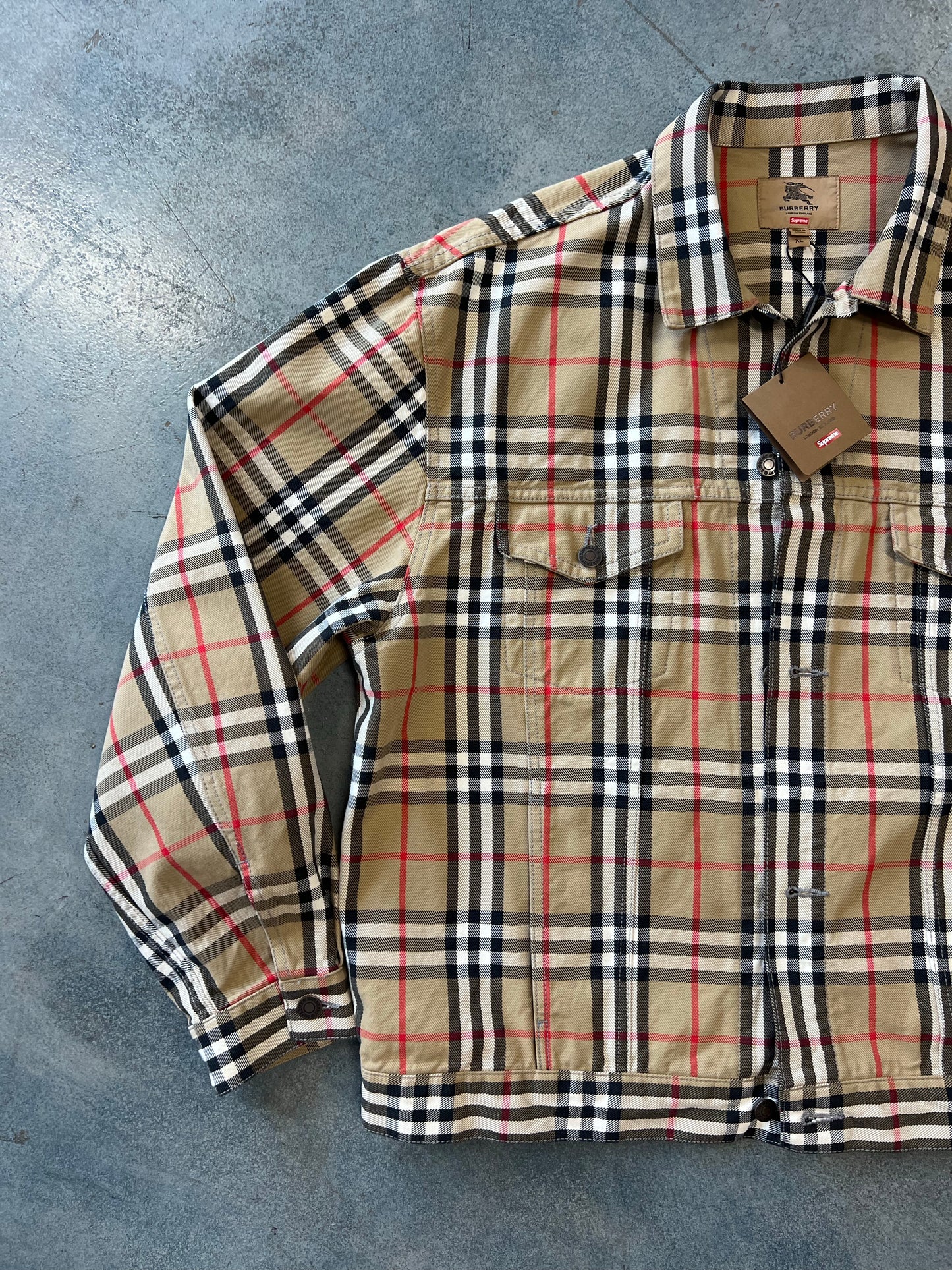 Supreme Burberry Denim Trucker Jacket Beige (YCC) B26 **TRIED ON ONLY**