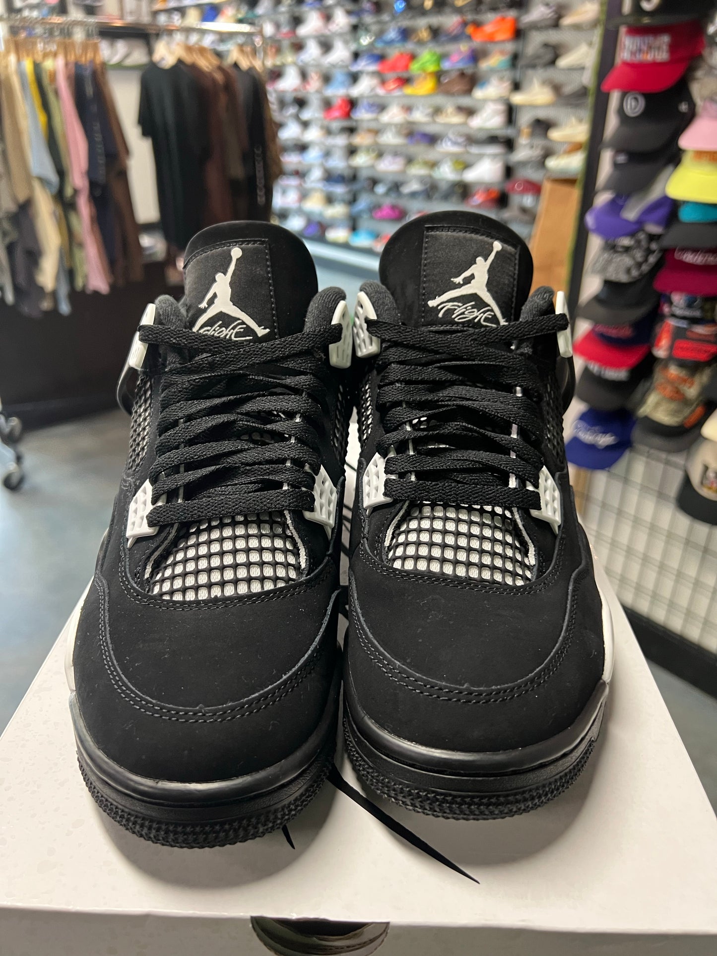 Jordan 4 Retro White Thunder