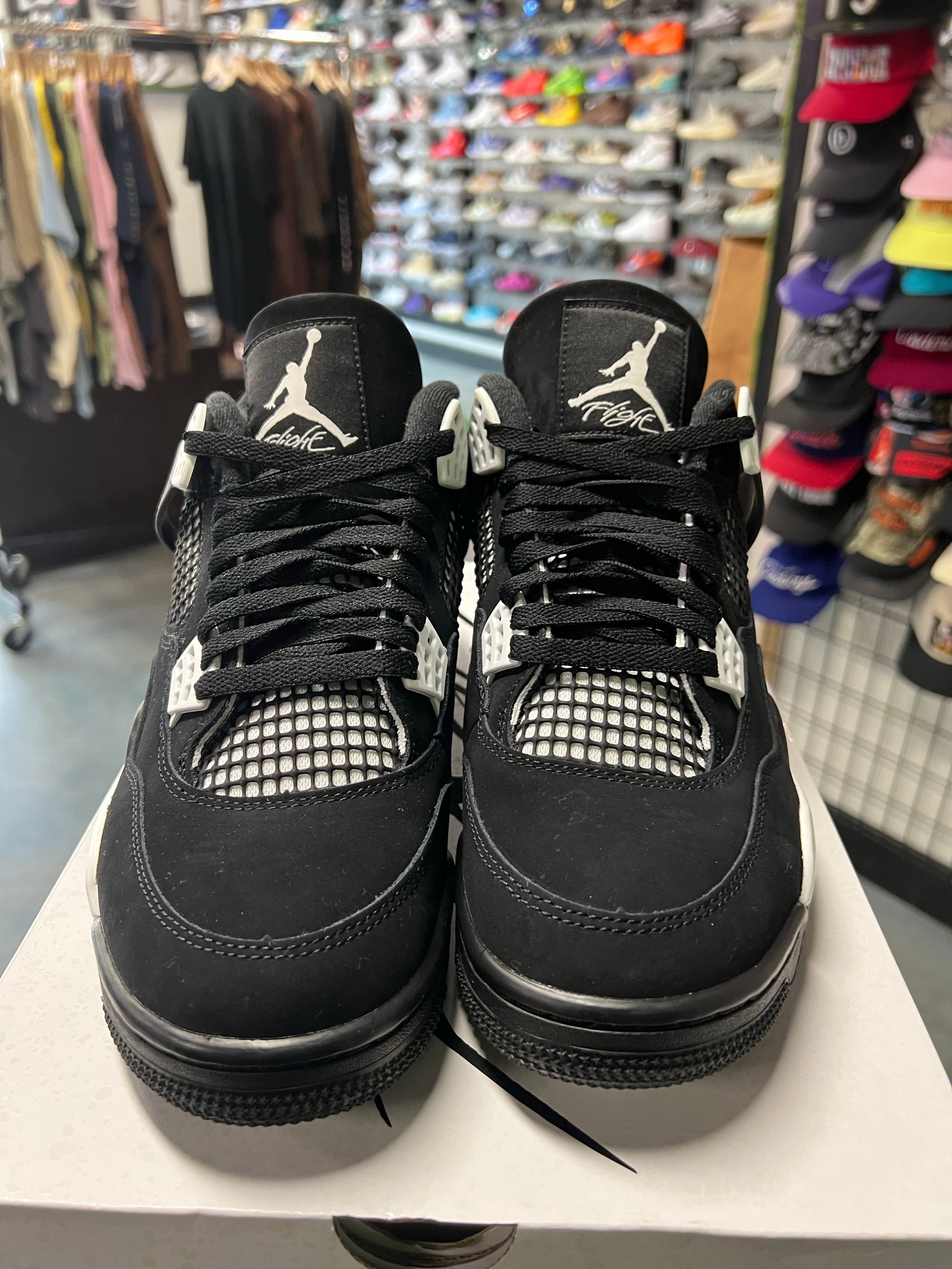Jordan 4 Retro White Thunder