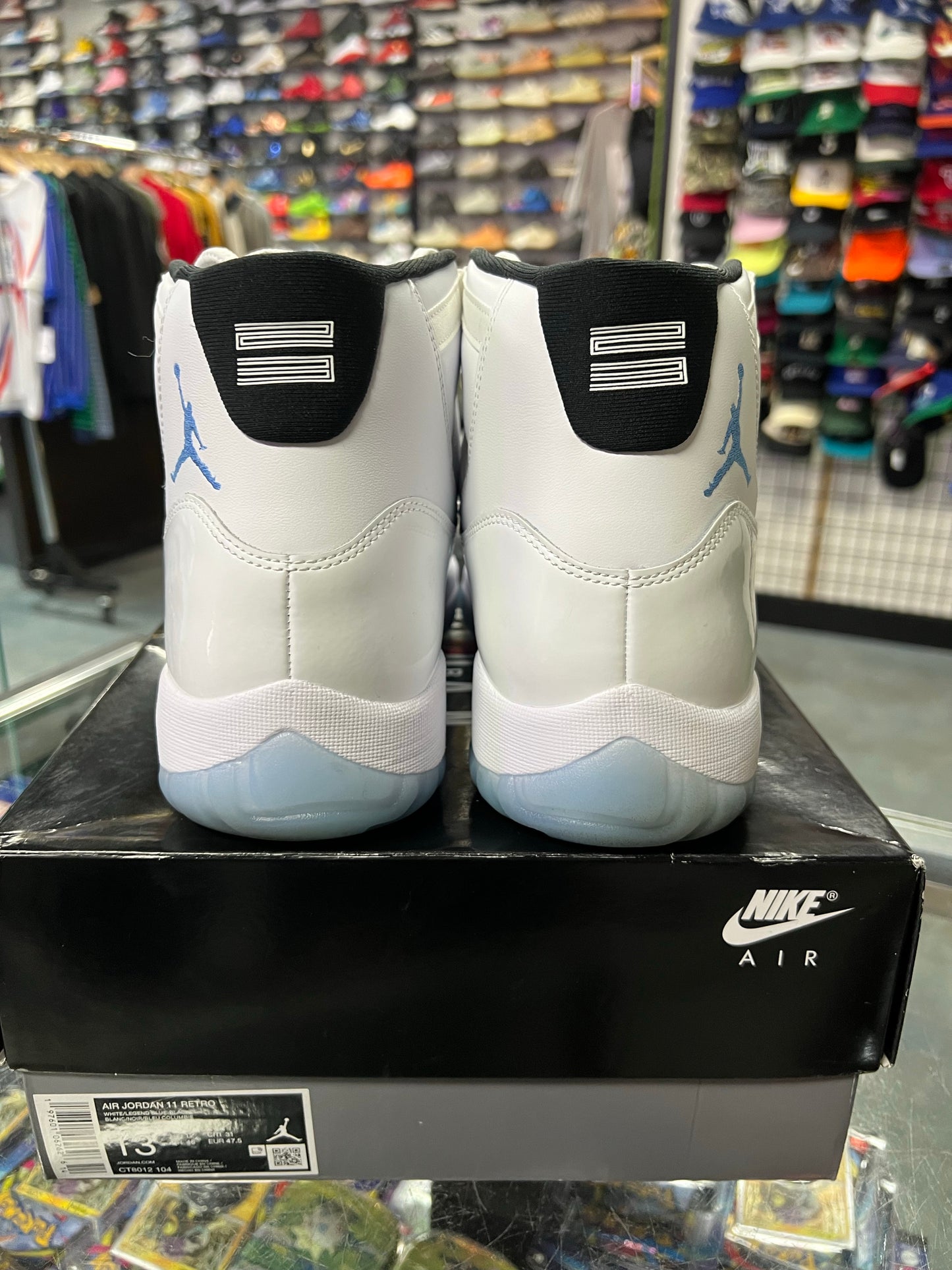 Jordan 11 Retro Legend Blue (2024)
