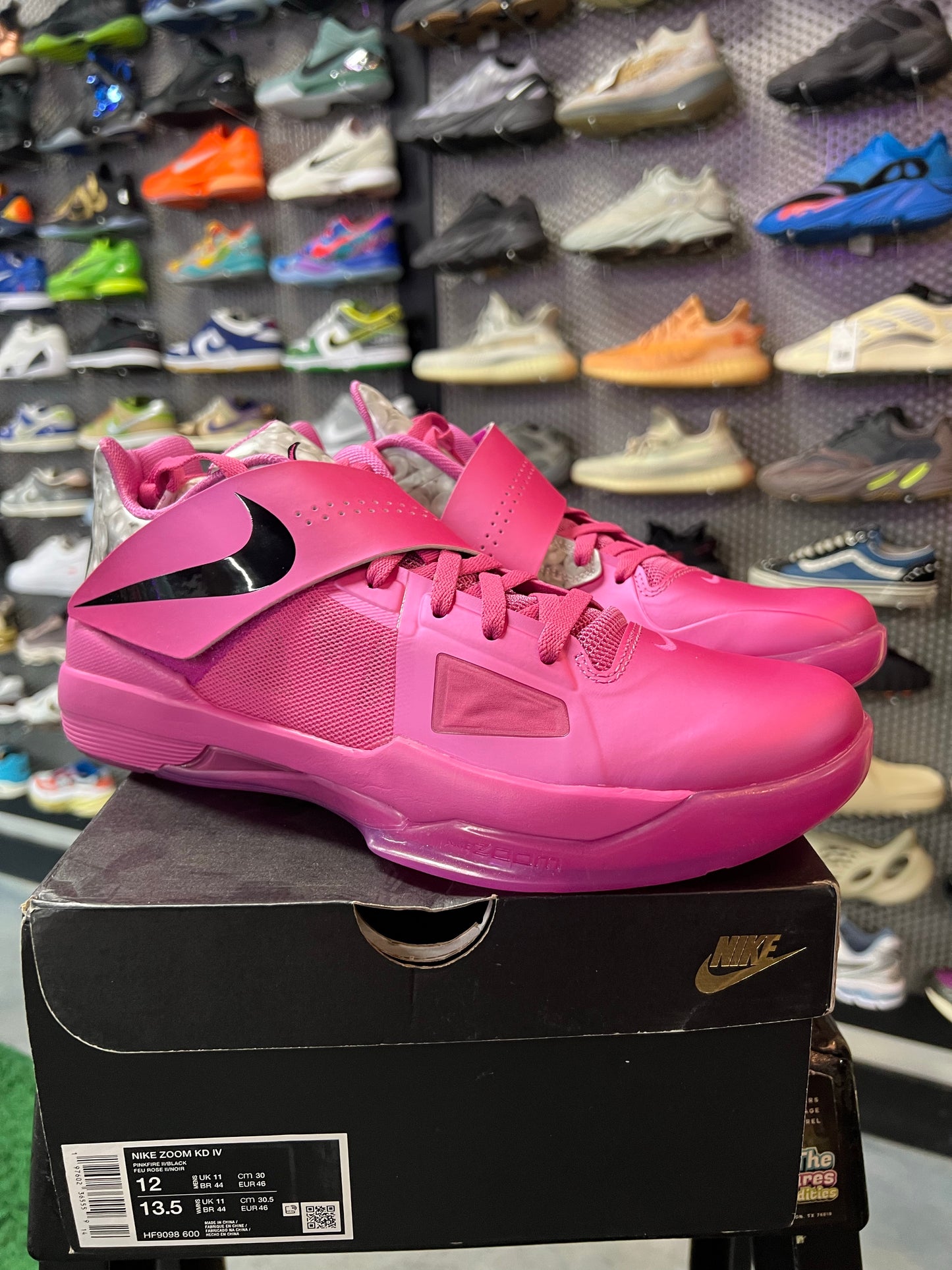 Nike KD 4 Aunt Pearl (2024)