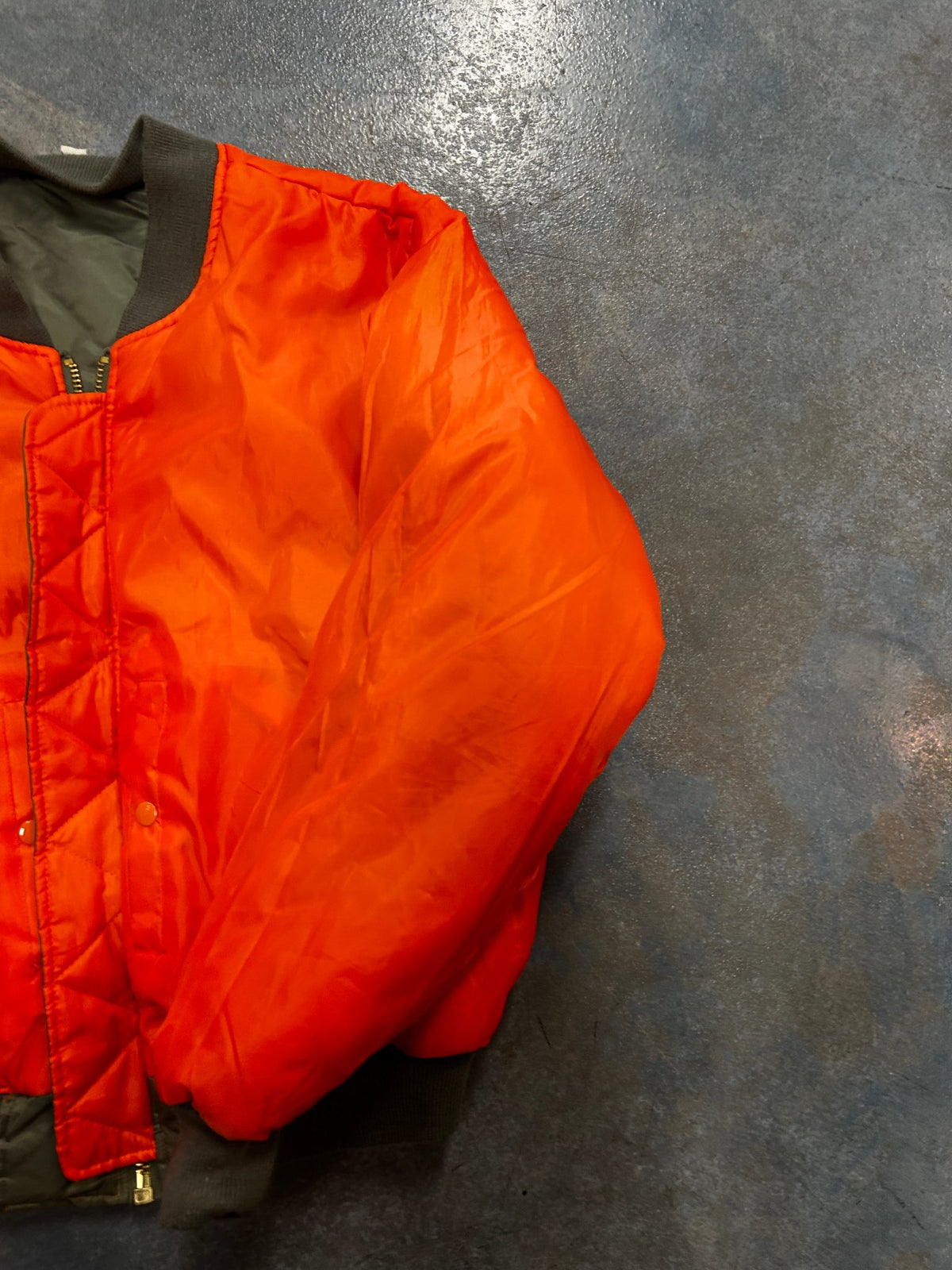 Vintage Rothco Men's MA-1 Flight Jaclet Reversible Bomber sage Green Orange Lining