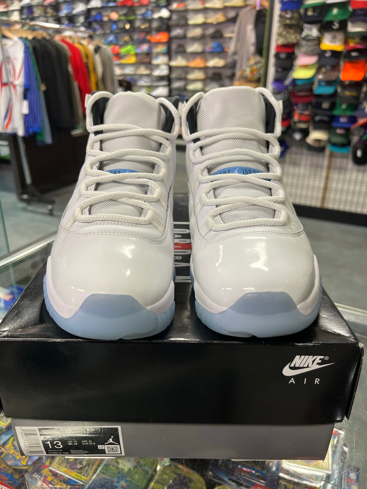Jordan 11 Retro Legend Blue (2024)