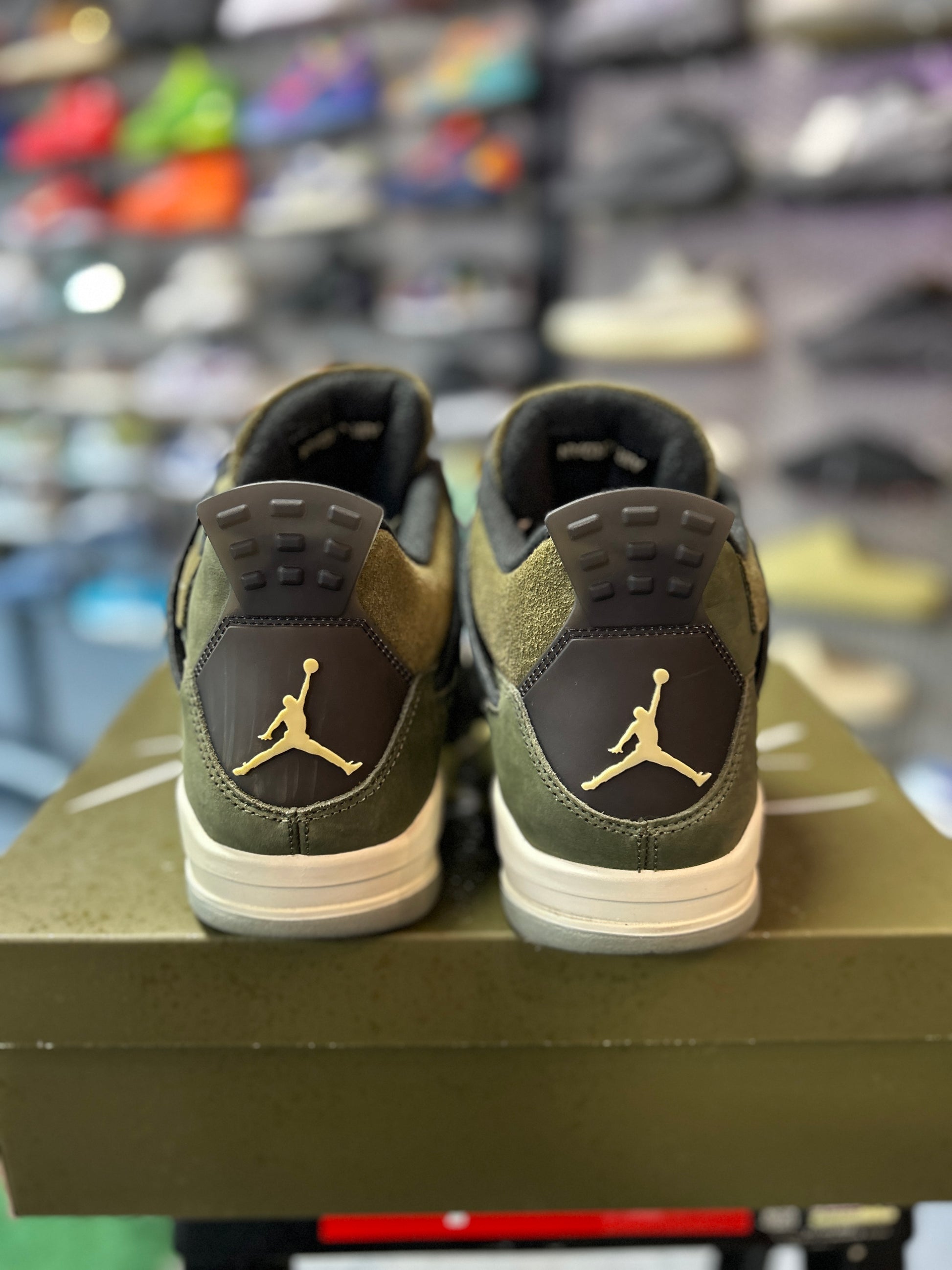Jordan 4 Retro SE Craft Medium Olive
