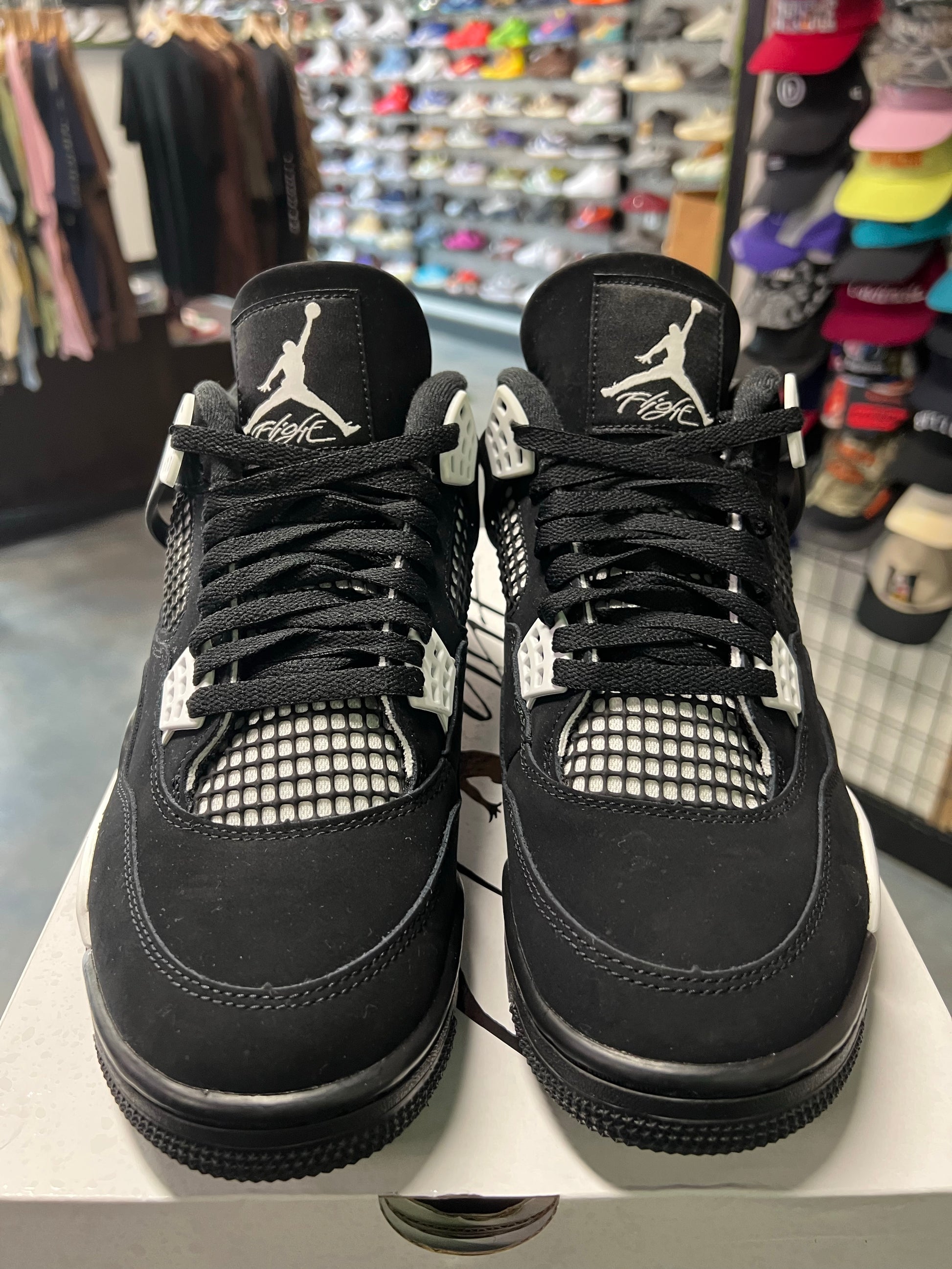 Jordan 4 Retro White Thunder
