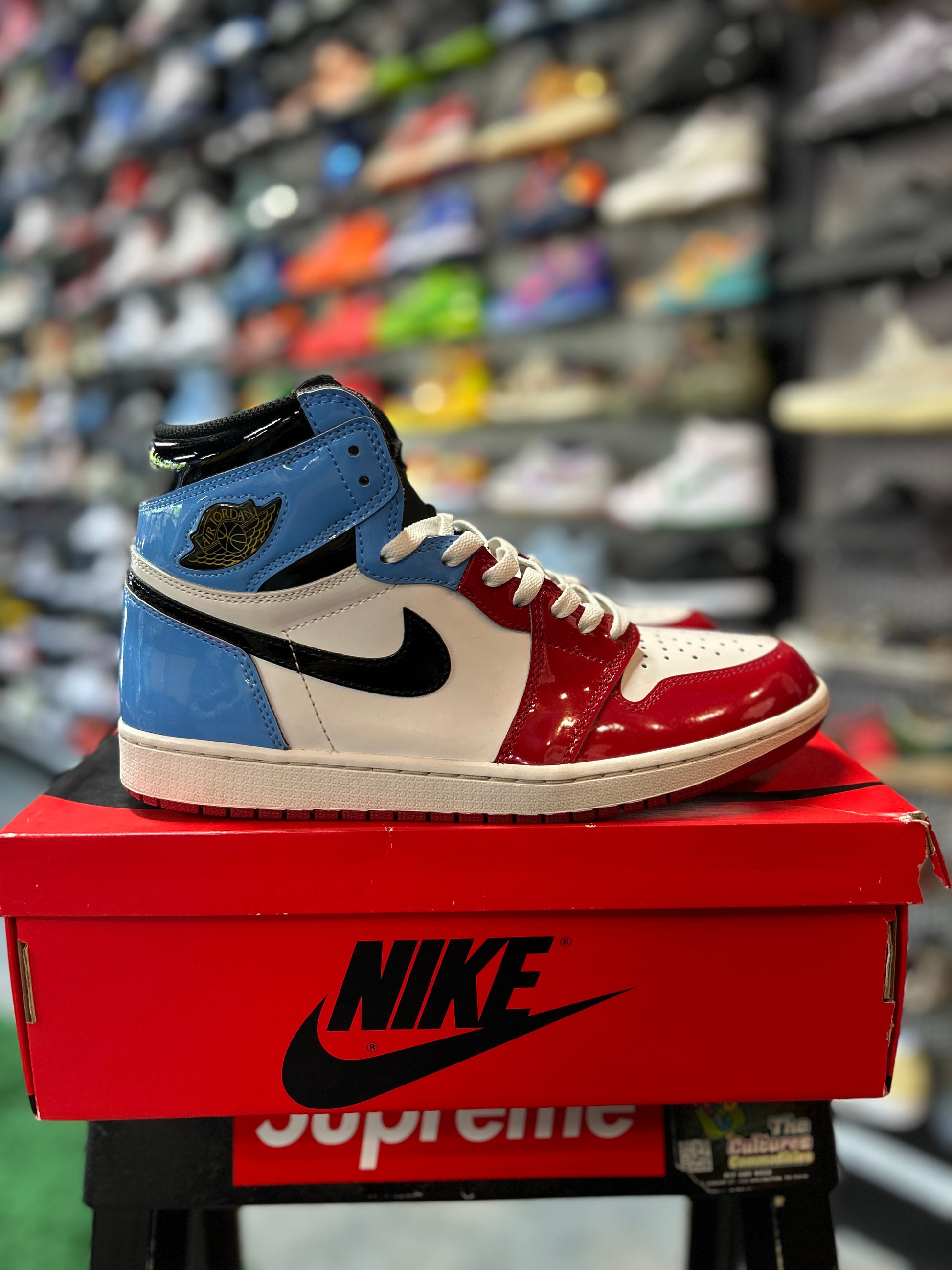 Jordan 1 Retro High Fearless UNC Chicago (YC)