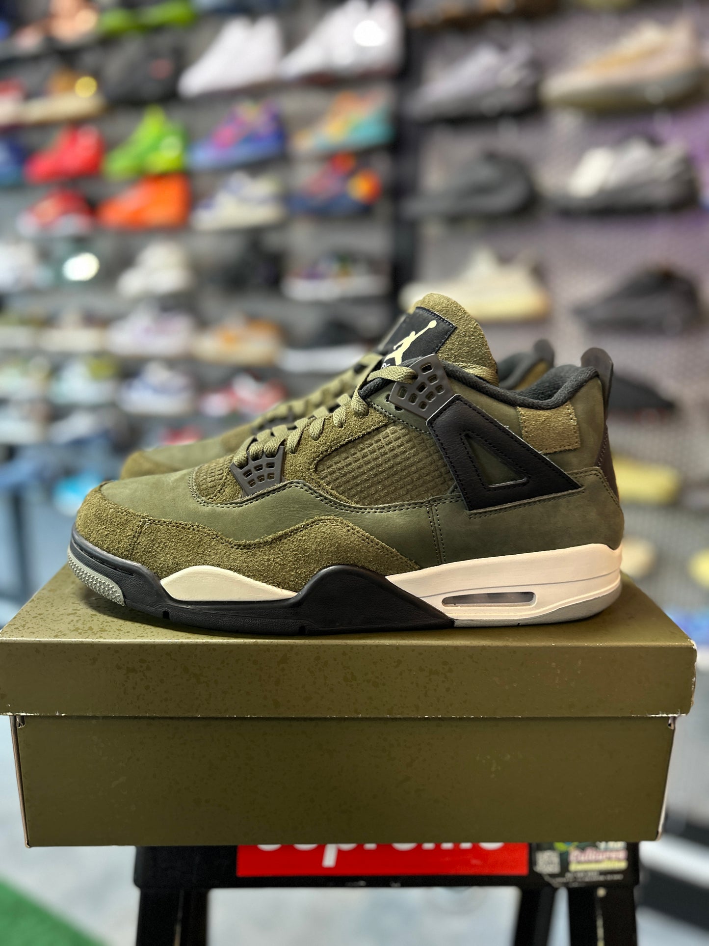 Jordan 4 Retro SE Craft Medium Olive