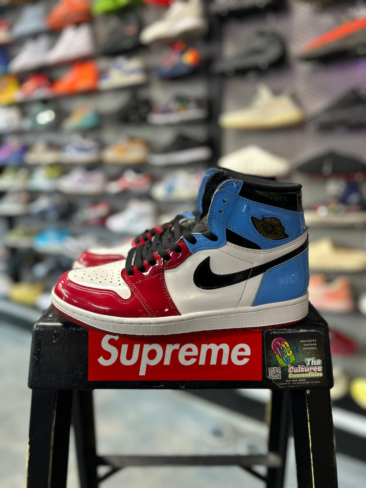 Jordan 1 Retro High Fearless UNC Chicago
