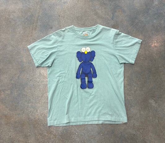 Kaws uniglo OTF