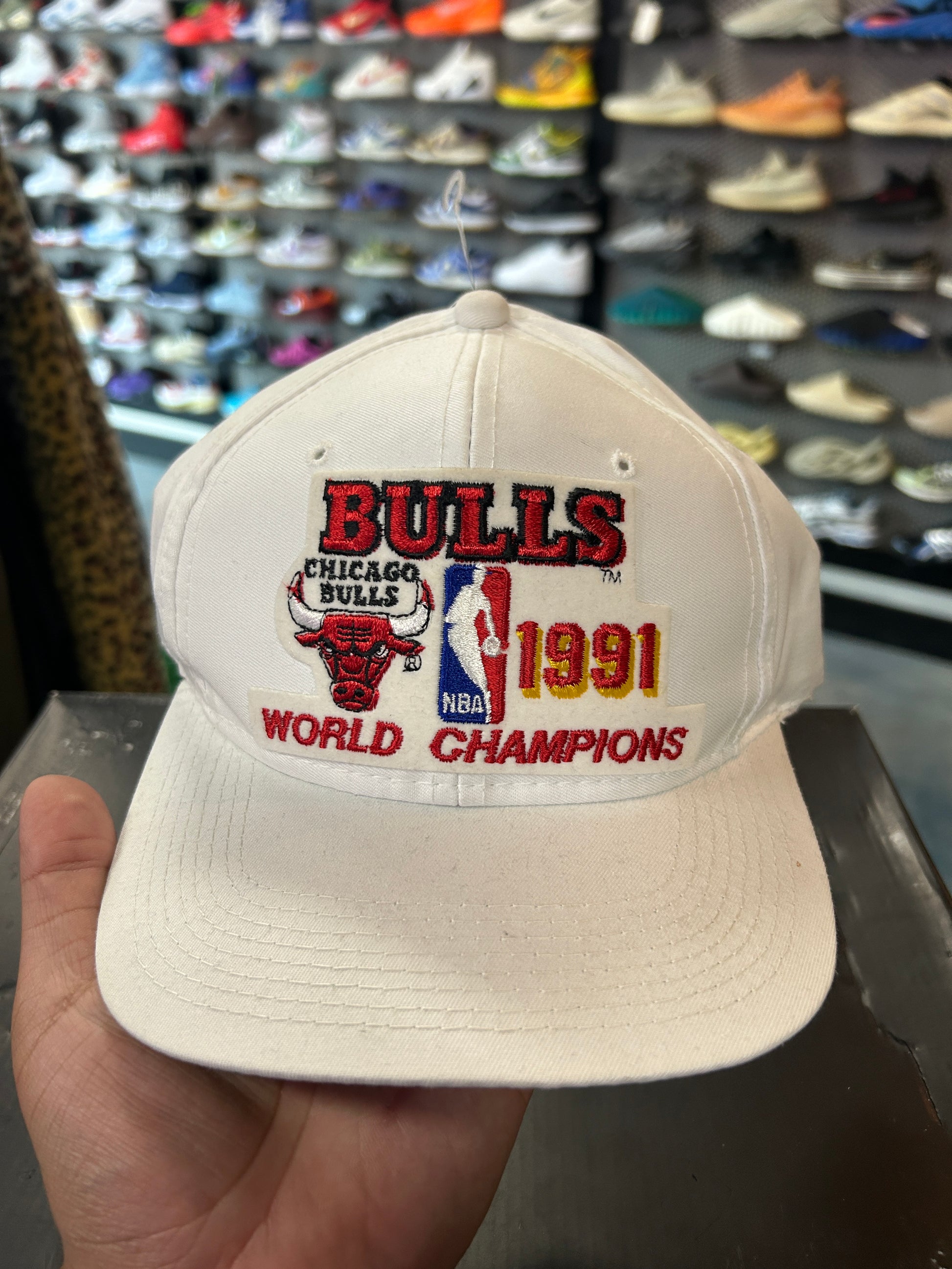 VTG 90'S CHICAGO BULL HAT WHITE 91 92 OTF
