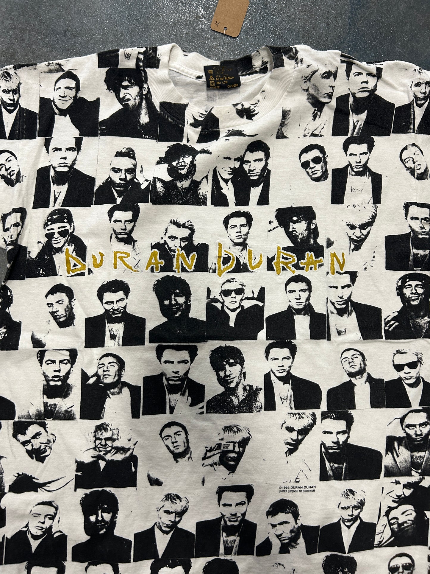 Vintage ‘Fruit Of The Loom’ 1993 Duran Duran All Over Faces Print Black And White White T-Shirt OTF (YC)