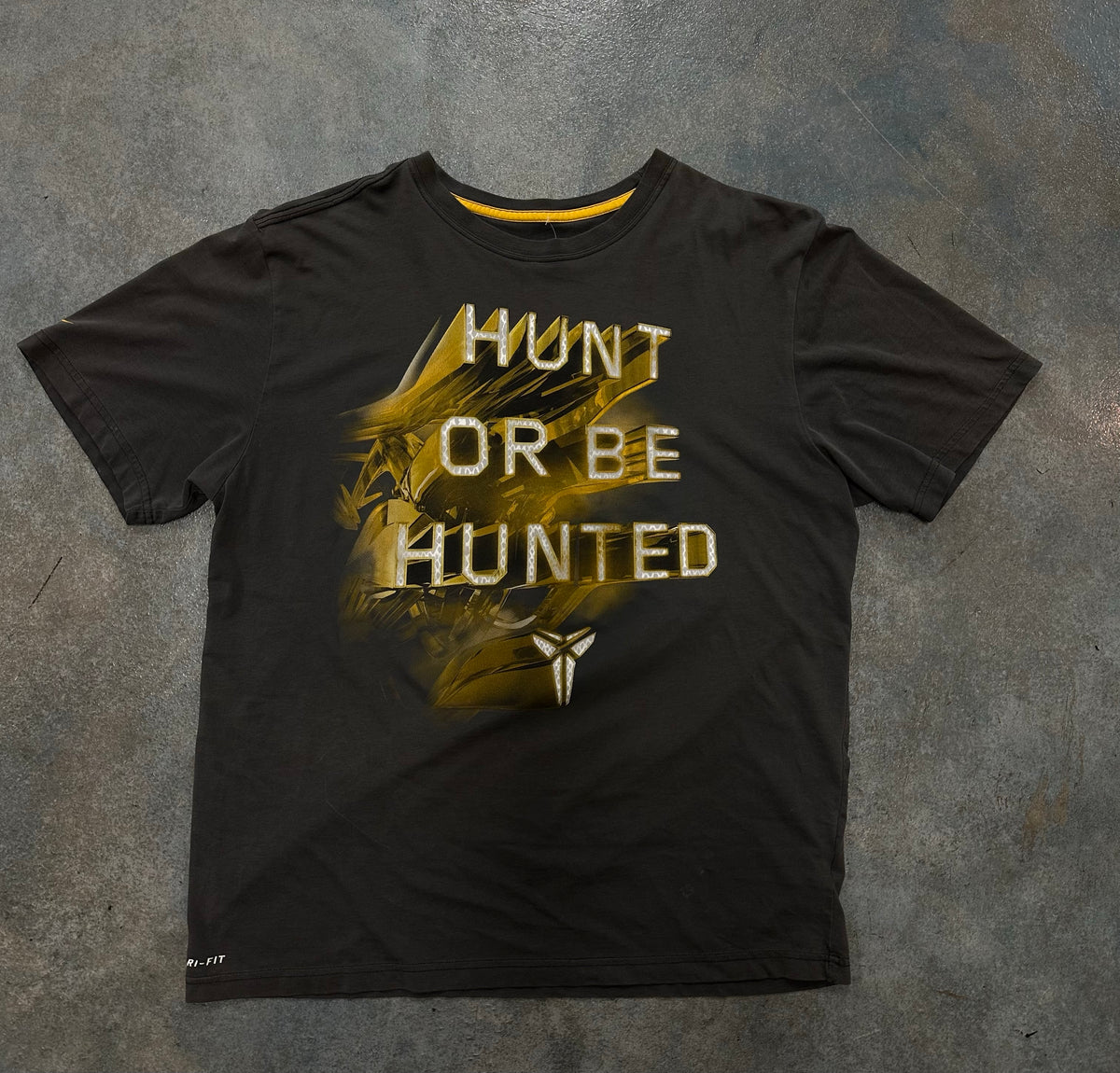 HUNT OR BE HUNTED Nike loose grey Tee OTF