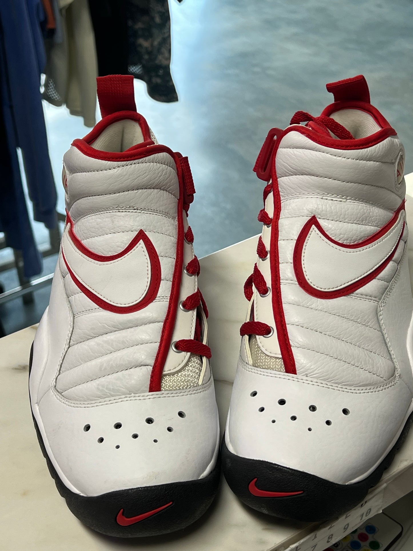 Nike Shake N'Destrukt White Red