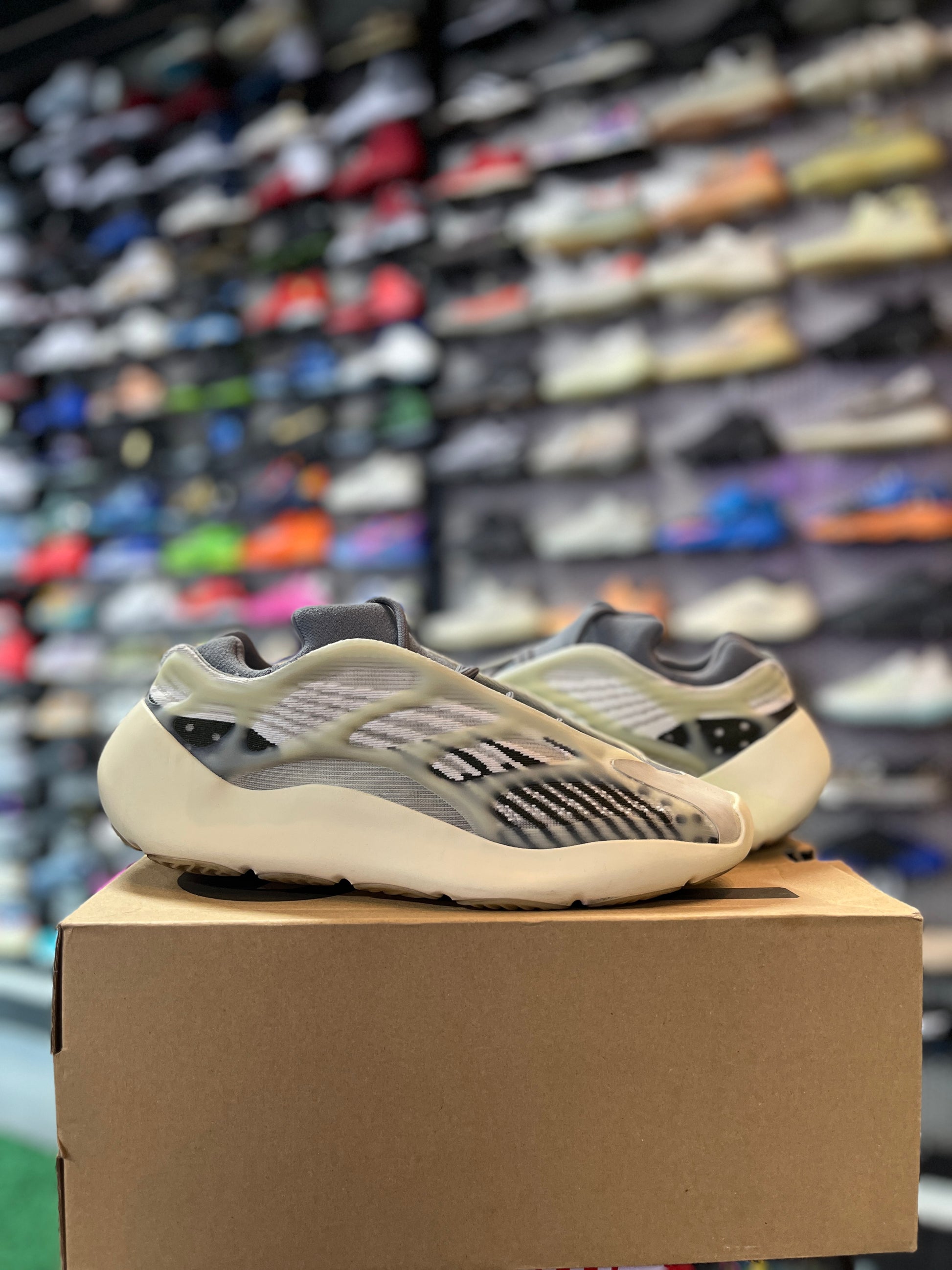 adidas Yeezy 700 V3 Fade Salt (YC)