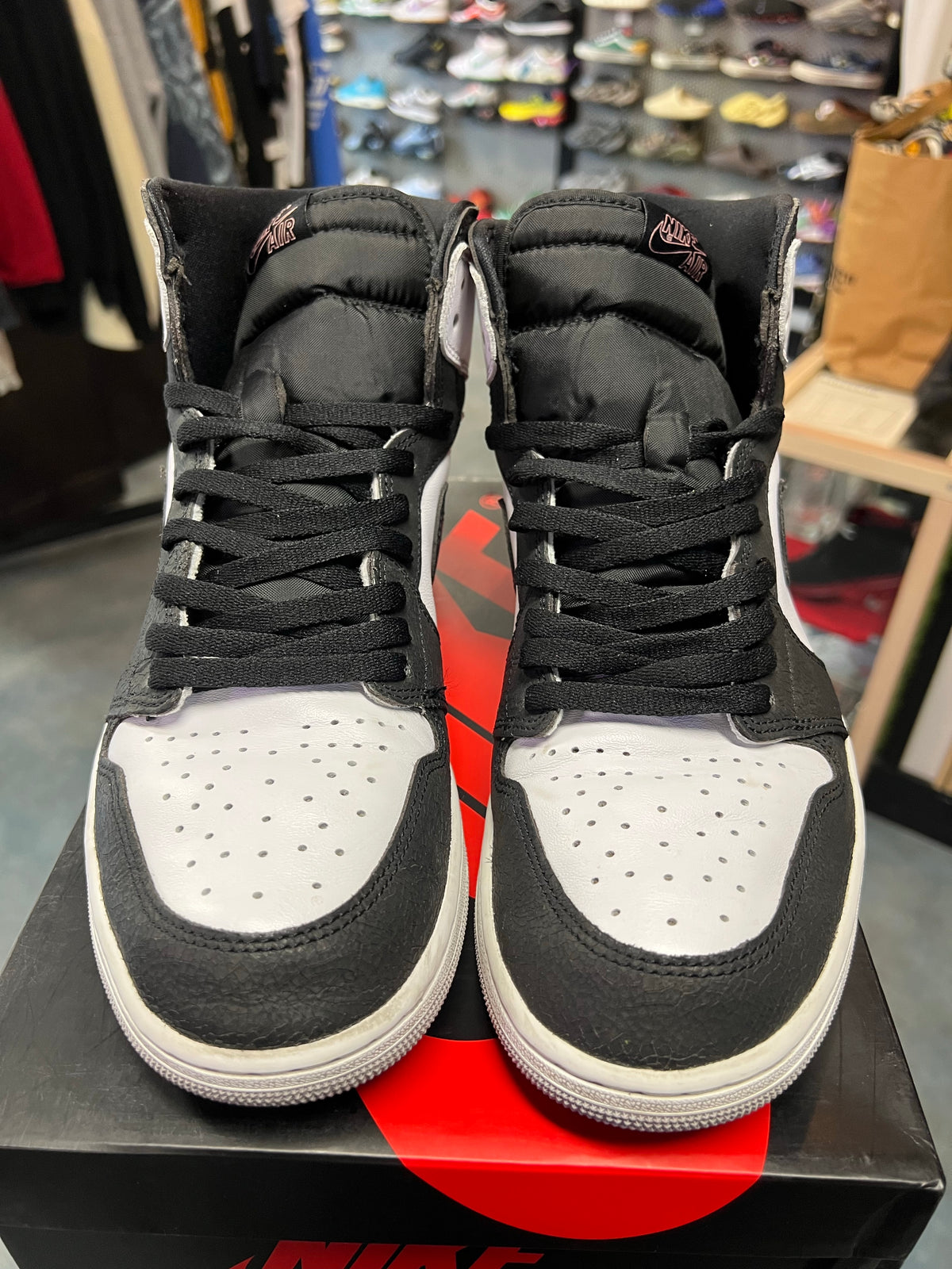 Jordan 1 Retro High OG Bleached Coral