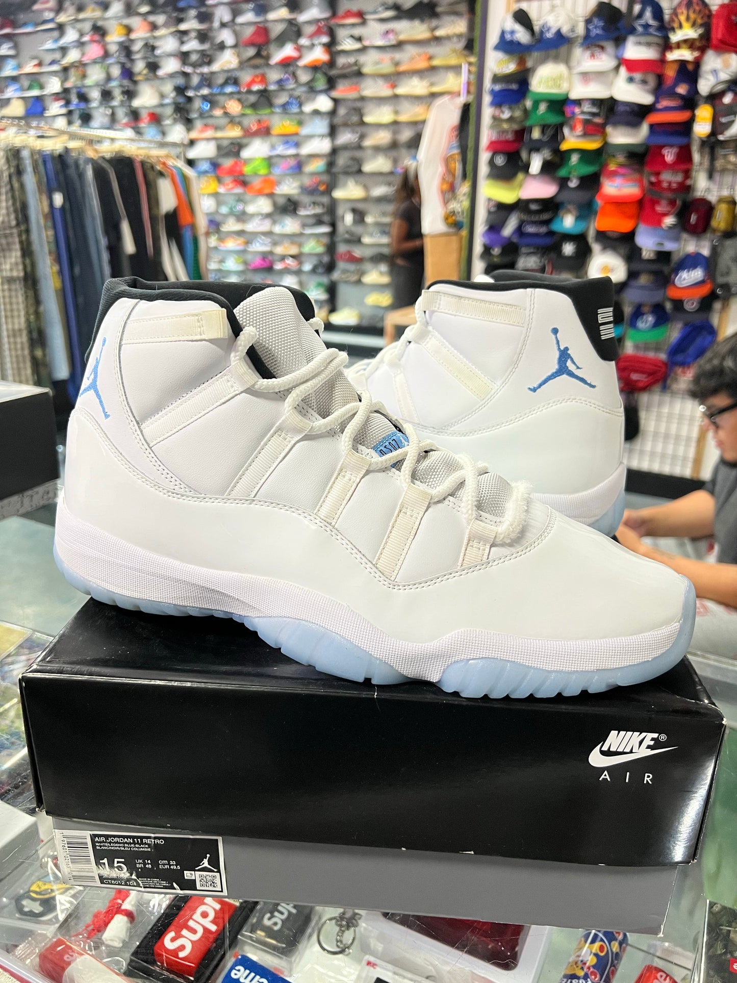 Jordan 11 Retro Legend Blue (2024)