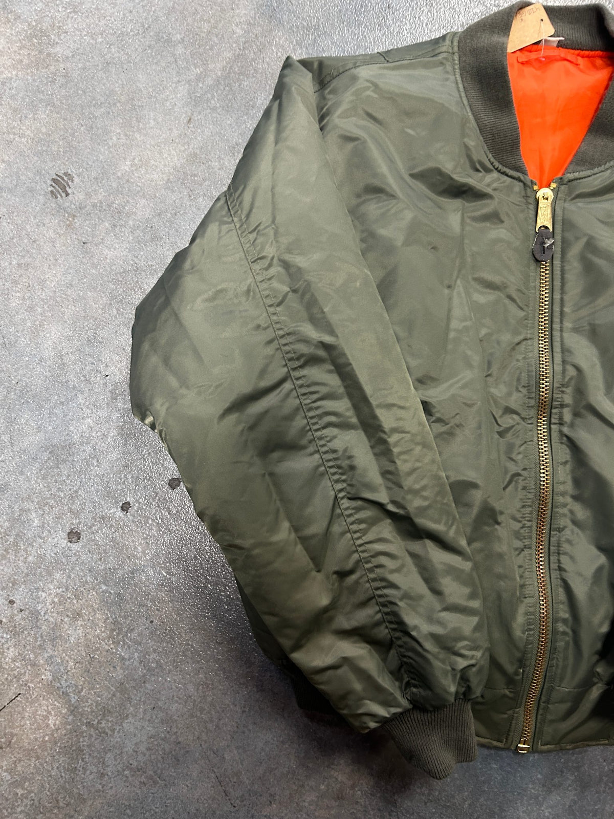 Vintage Rothco Men's MA-1 Flight Jaclet Reversible Bomber sage Green Orange Lining