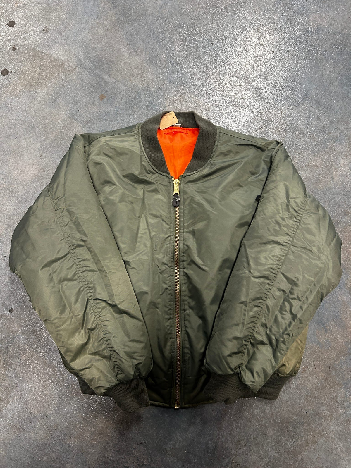 Vintage Rothco Men's MA-1 Flight Jaclet Reversible Bomber sage Green Orange Lining