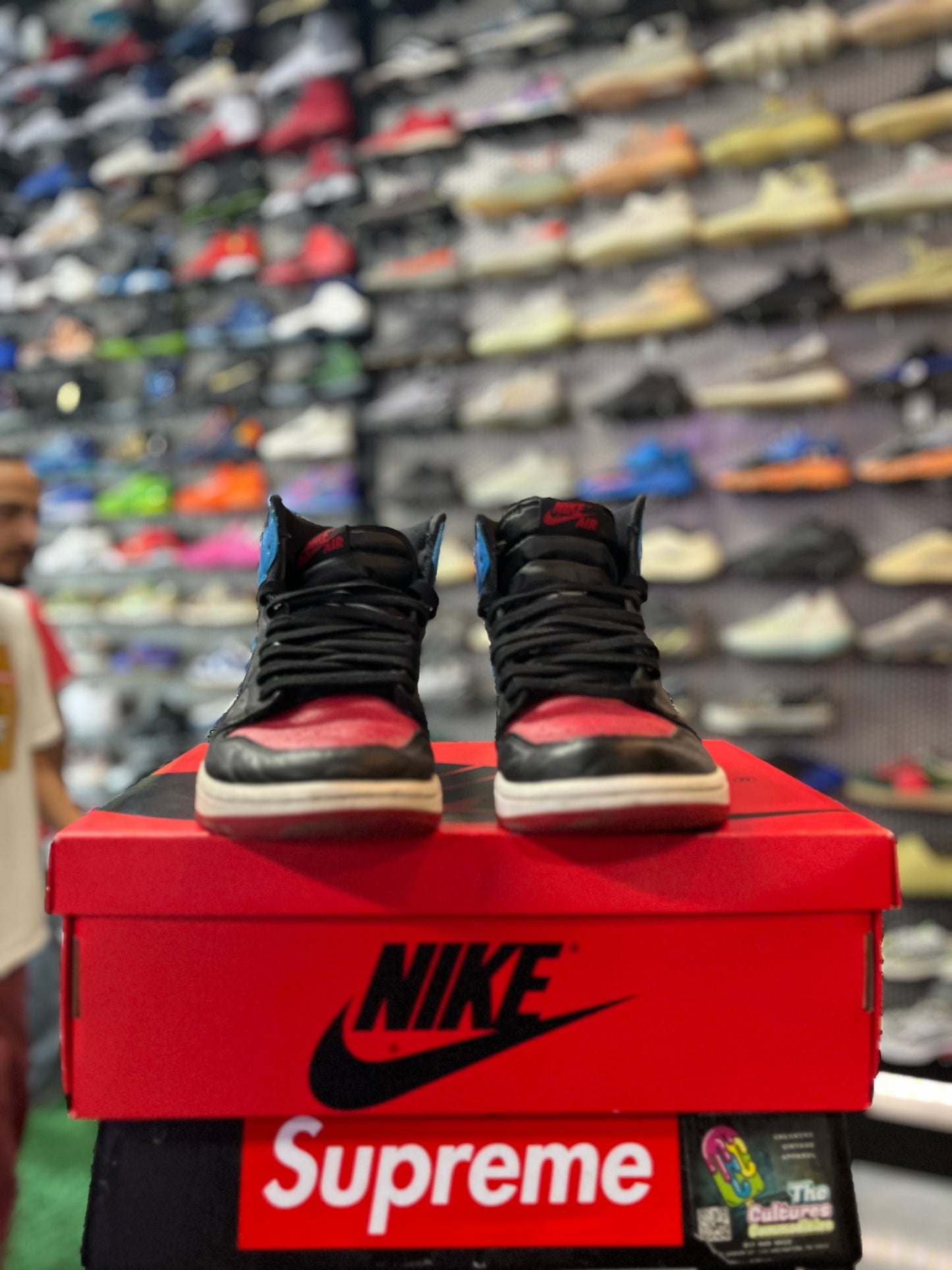 Jordan 1 Retro High NC to Chi (Women's) (YC)