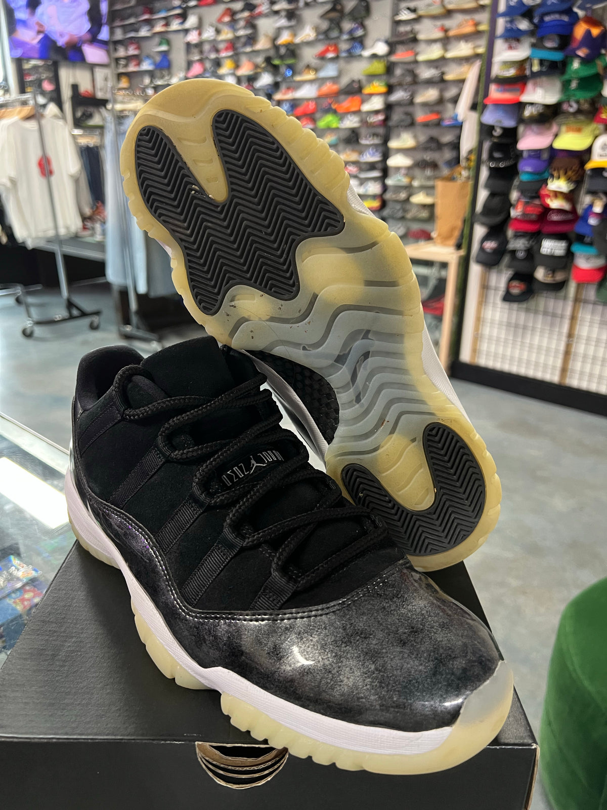 Jordan 11 Retro Low Barons
