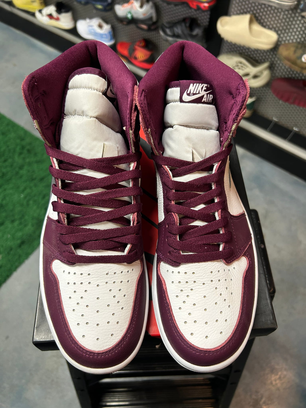 Jordan 1 Retro High OG Bordeaux