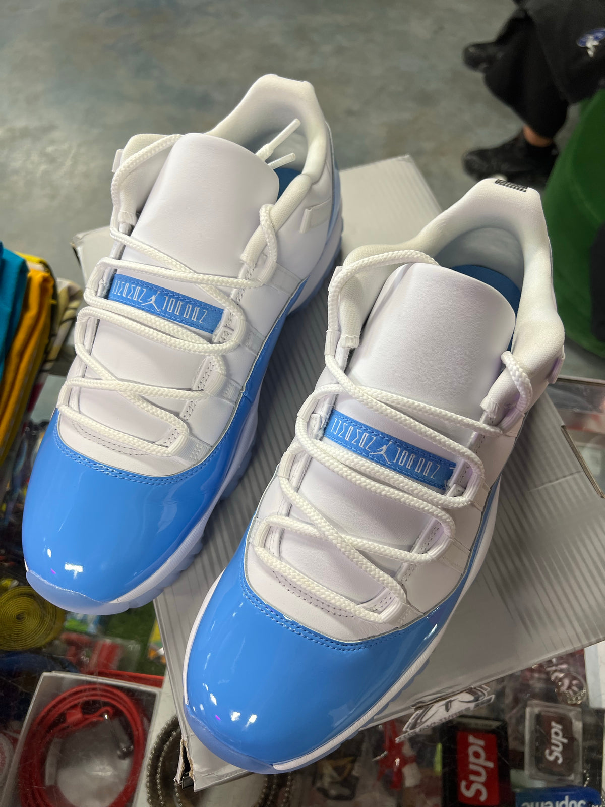 Jordan 11 Retro Low University Blue (2026)