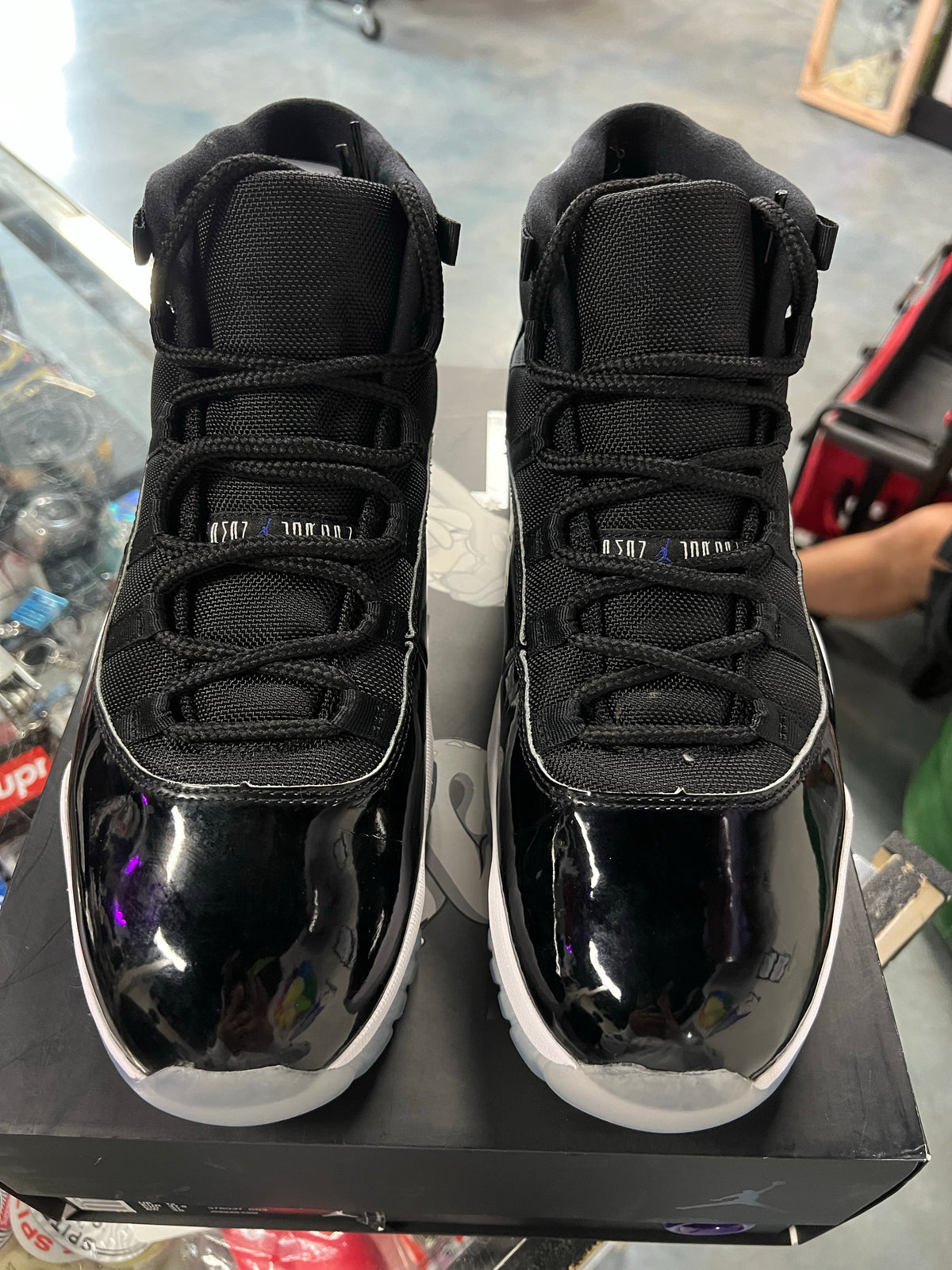 Jordan 11 Retro Space Jam (2016)
