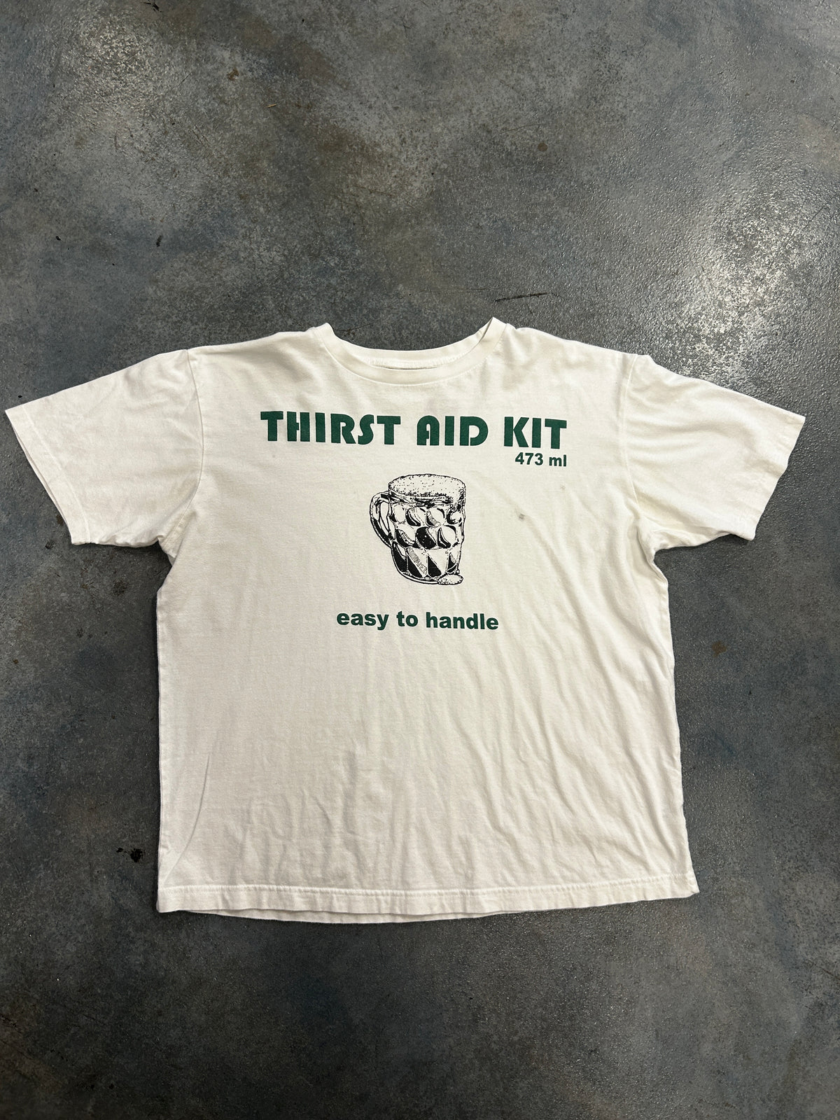 Thirst Aid Kit 473 Ml White Tee Green Lettering