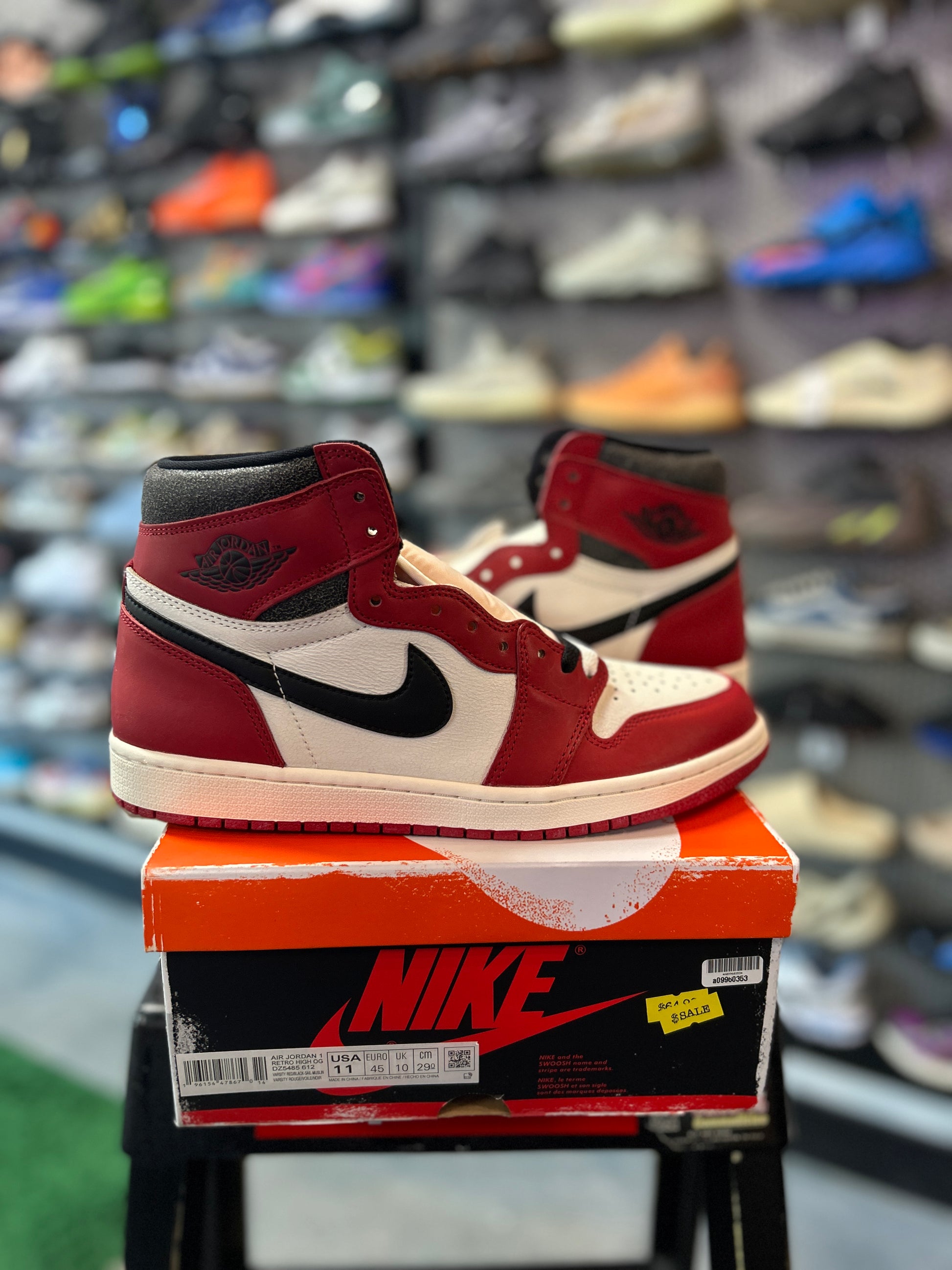 Jordan 1 Retro High OG Chicago Lost and Found (RTC)