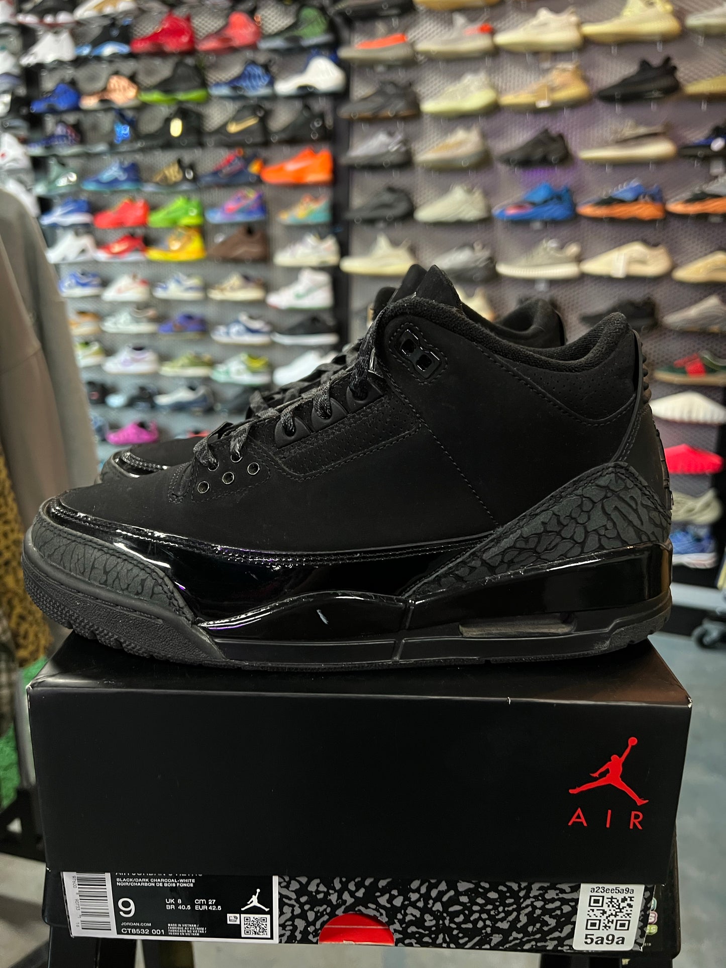 Jordan 3 Retro Black Cat (2025)