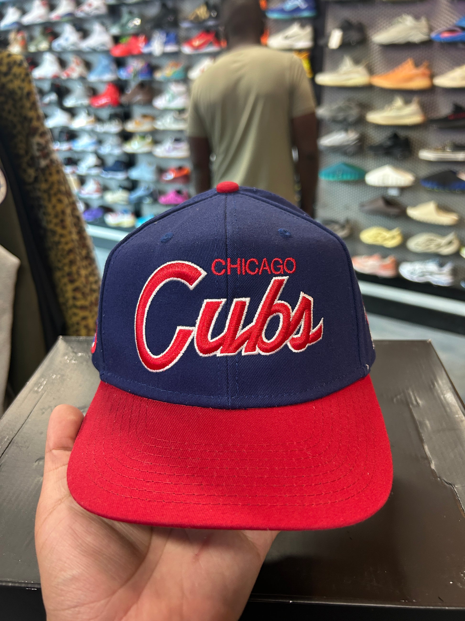 VTG CHICAGO CUBS NAVY RED SNAPBACK OTF