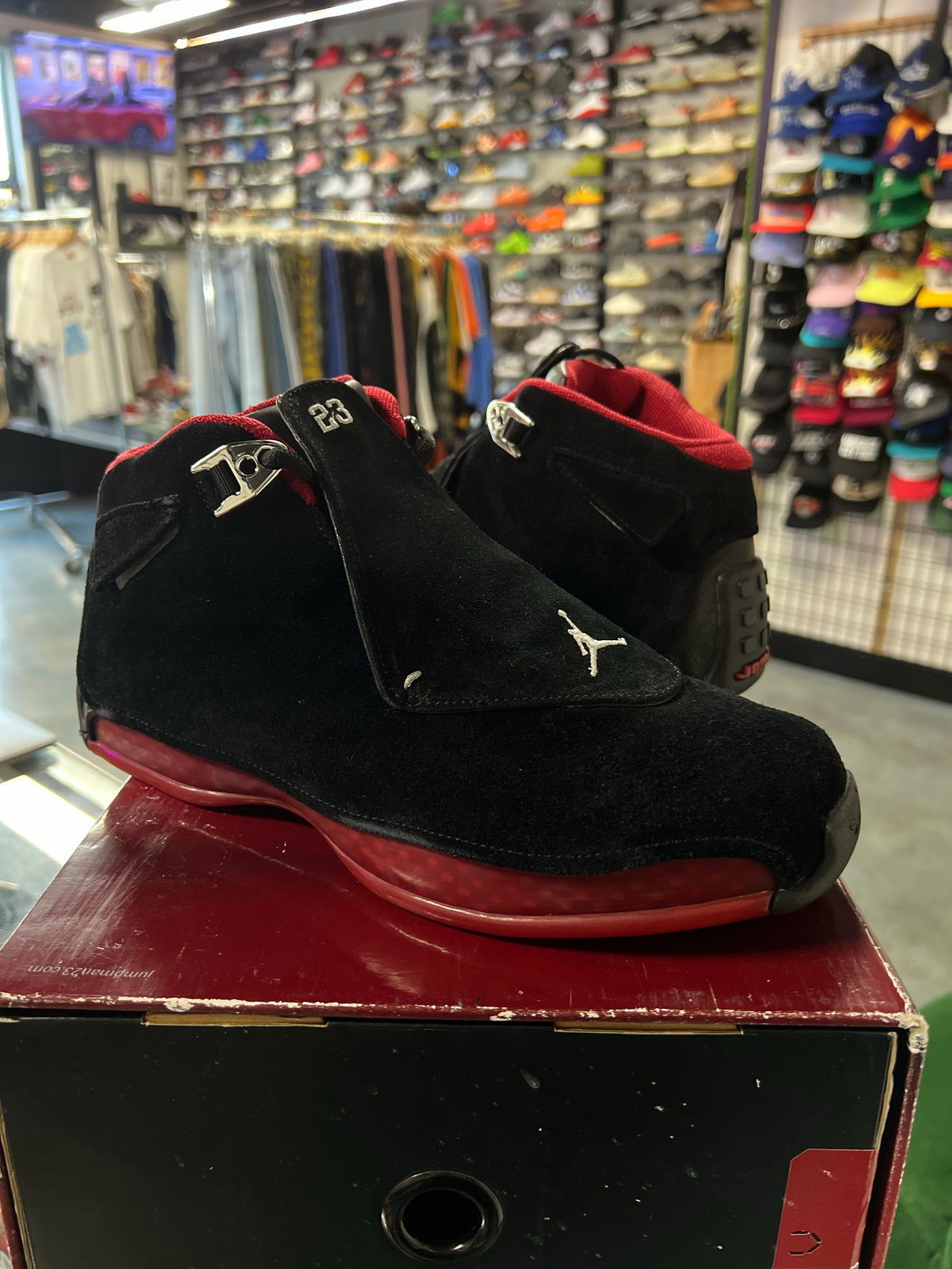 Jordan 18 Retro Bred CDP (2008)