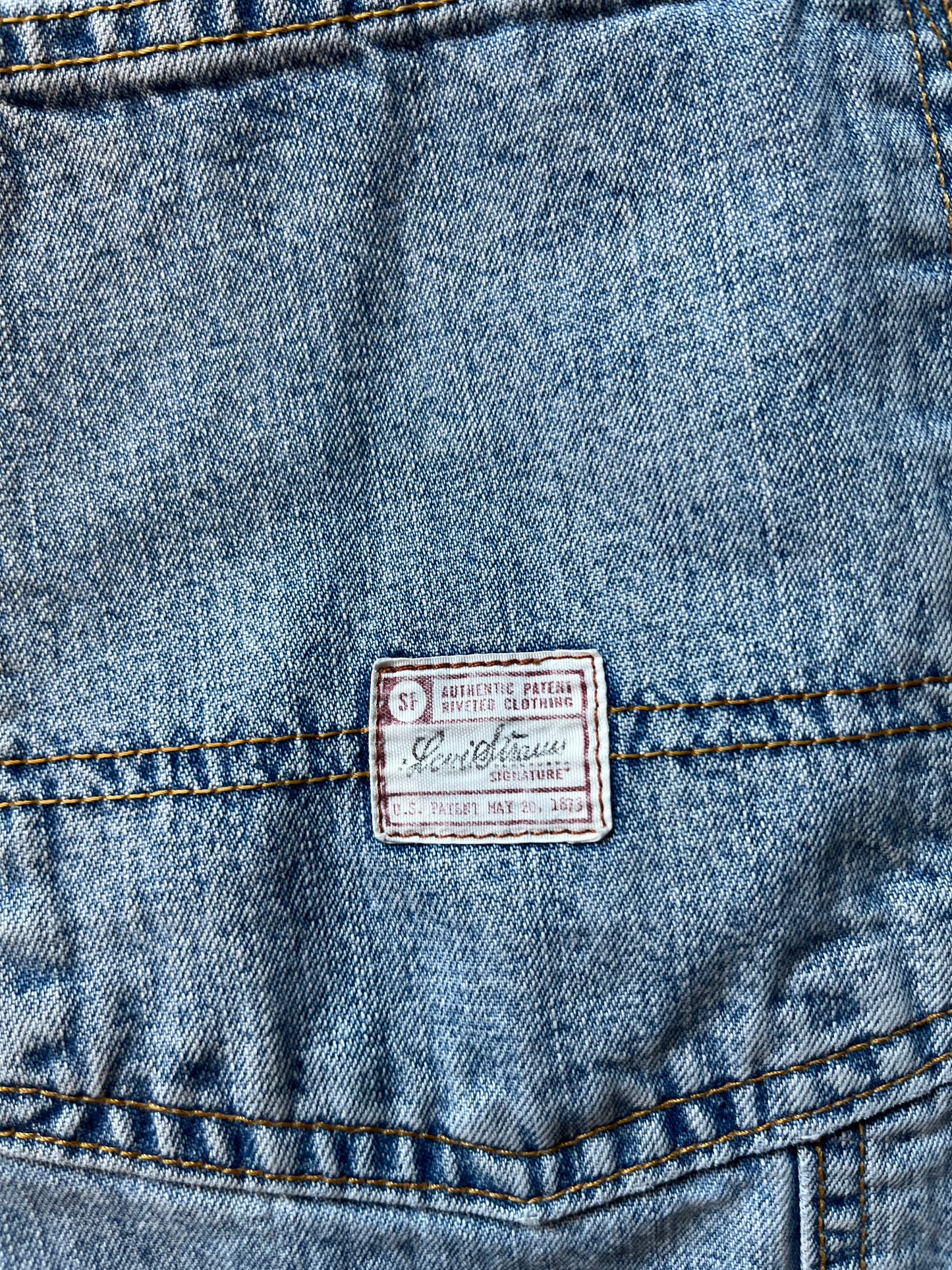 LeviAos Strauss Light Blue Wash Faded Jorts 38W (YC) OTF