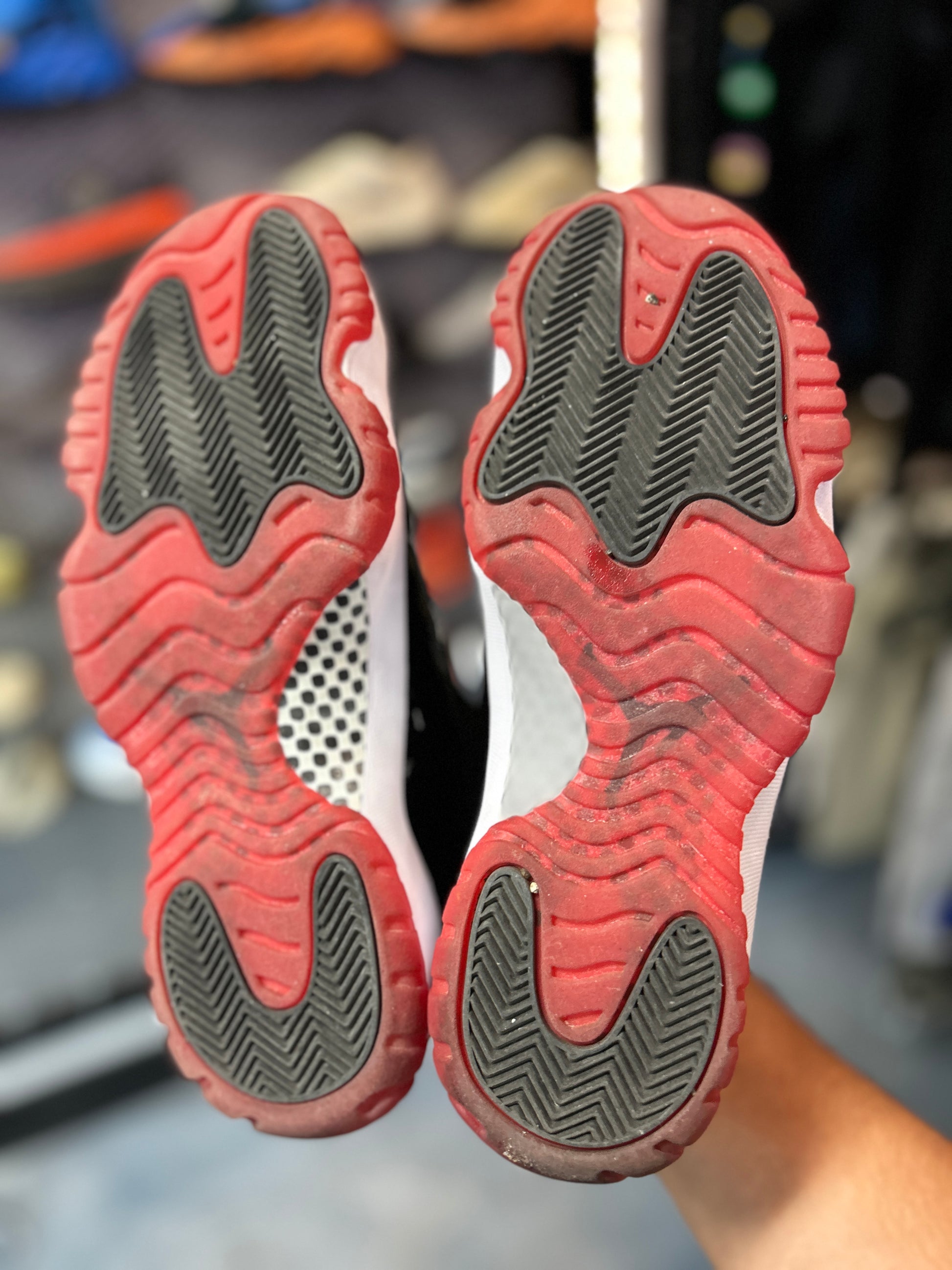 Jordan 11 Retro Playoffs Bred (2019) Preowned