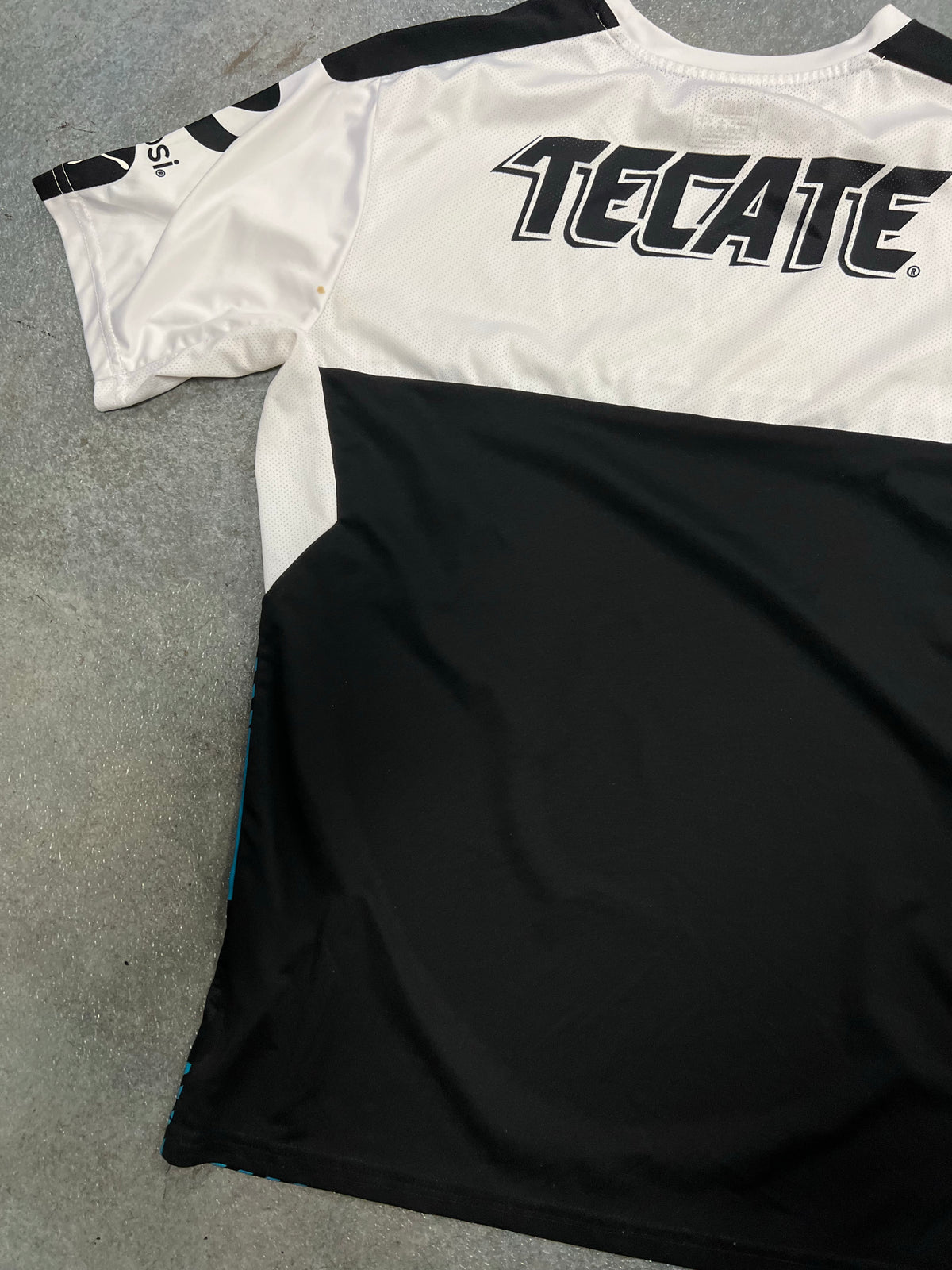 PUMA Chivas 16/17 Training Jersey