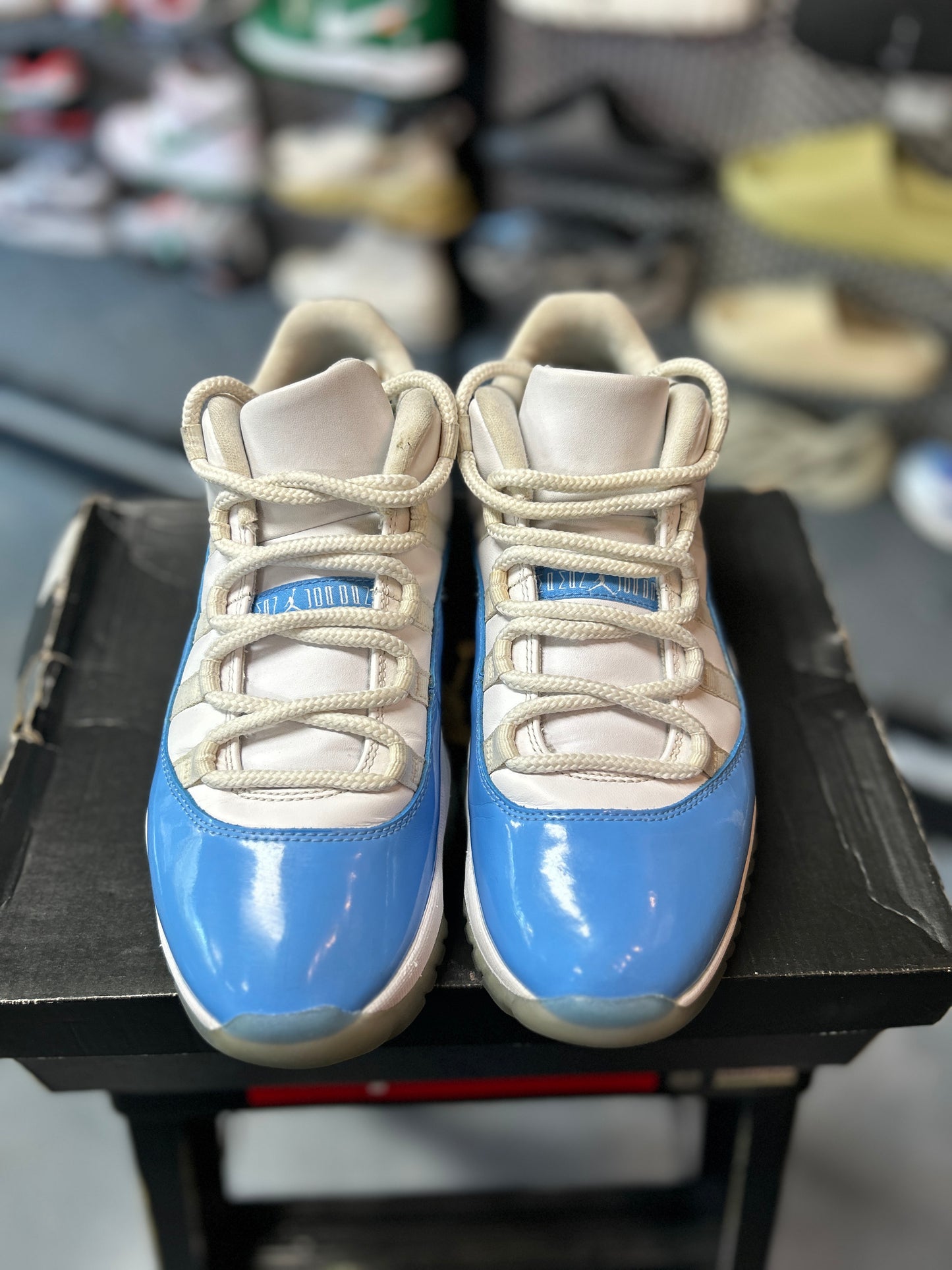 Jordan 11 Retro Low University Blue (2017)