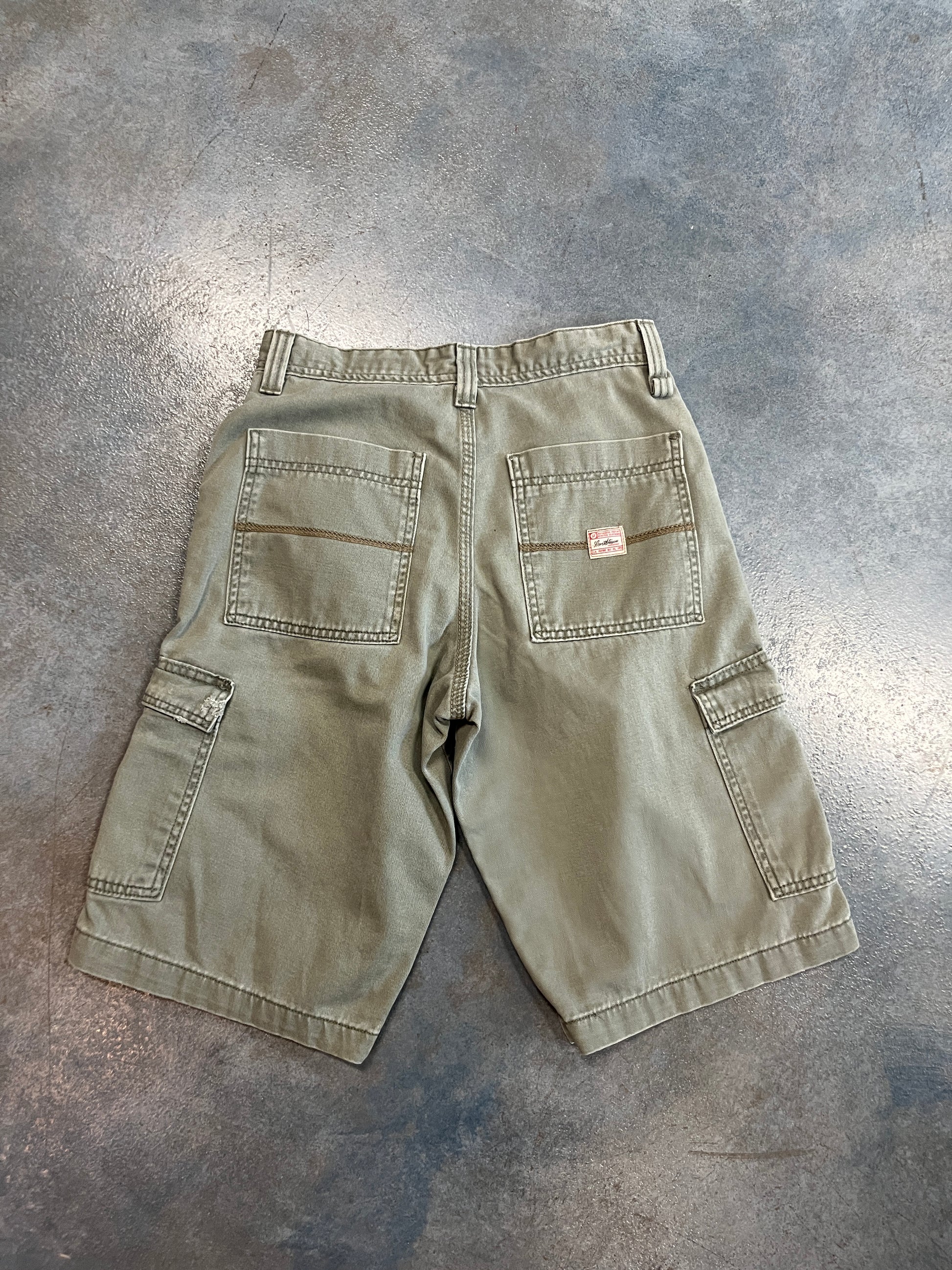 Levi’s Strauss Cole Barcia Camo Lining Green Cargo Jorts (YC) OTF