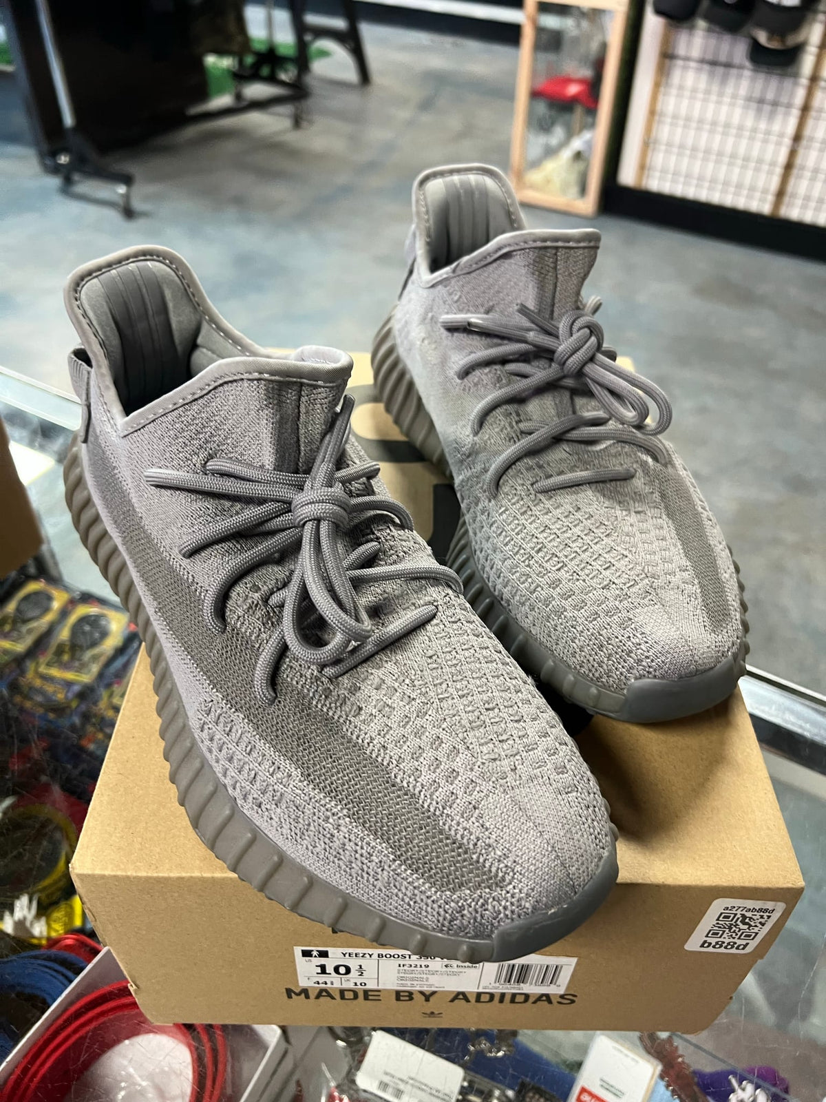 adidas Yeezy Boost 350 V2 Steel Grey