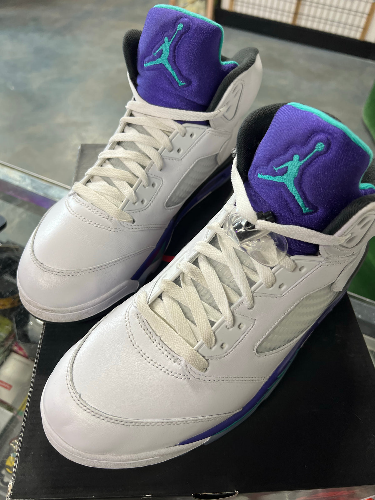 Jordan 5 Retro Grape (2025)