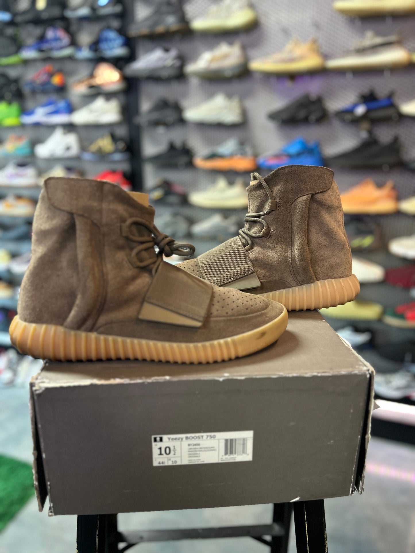 adidas Yeezy Boost 750 Chocolate