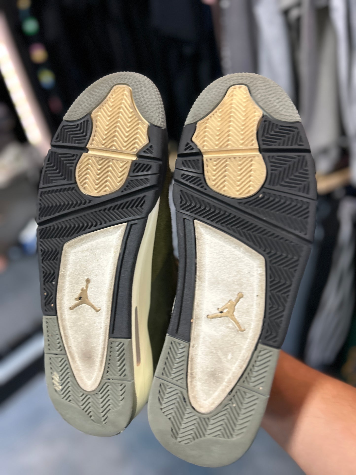 Jordan 4 Retro SE Craft Medium Olive