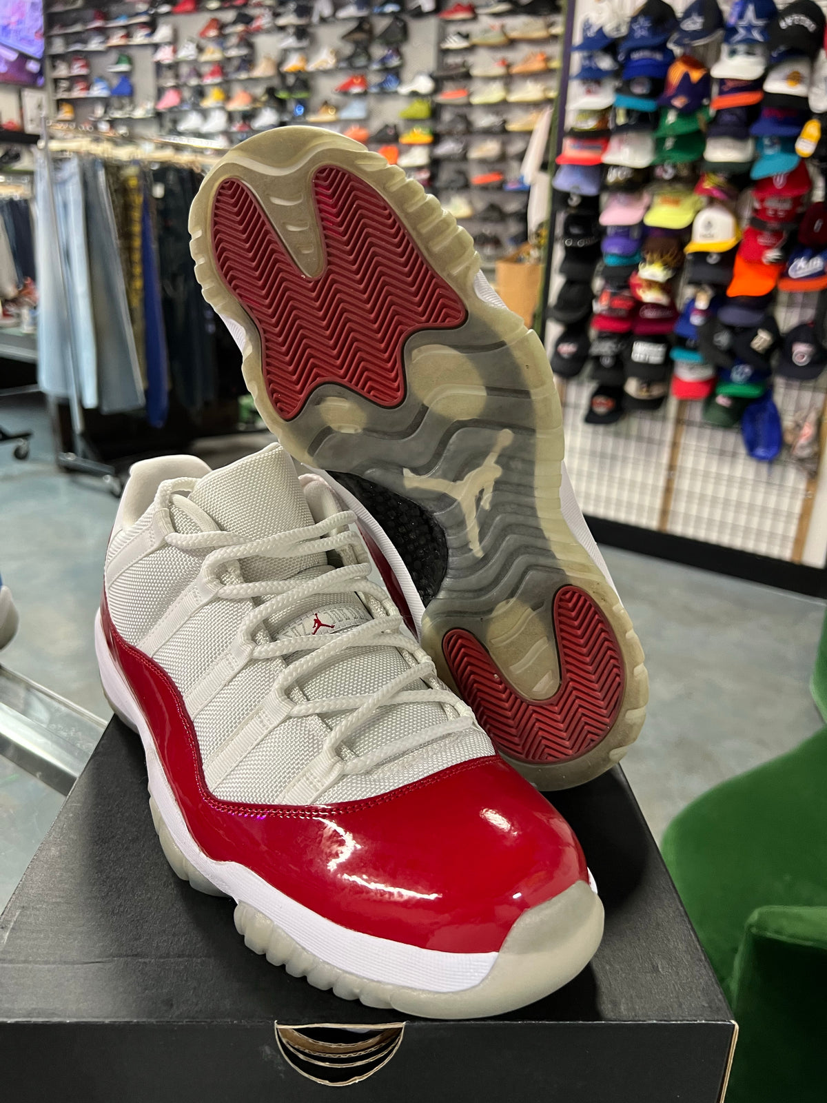 Jordan 11 Retro Low Cherry (2016)