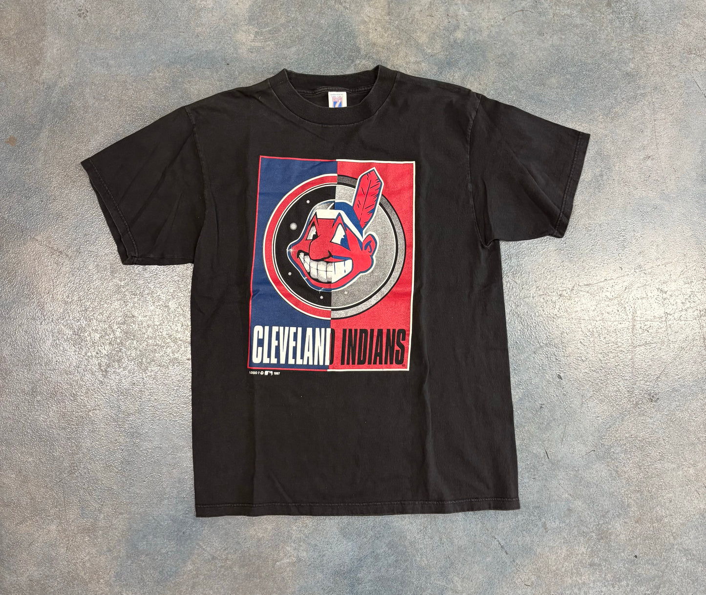 Vintage 1997 Clevend Indians Logo 7 Tshirt SALE BIN