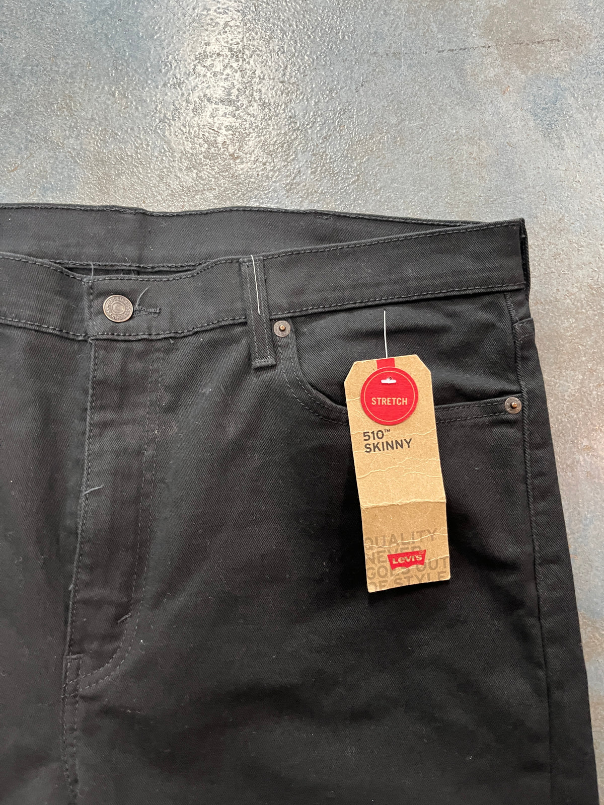 New Levis Black Jeans 38 x 30