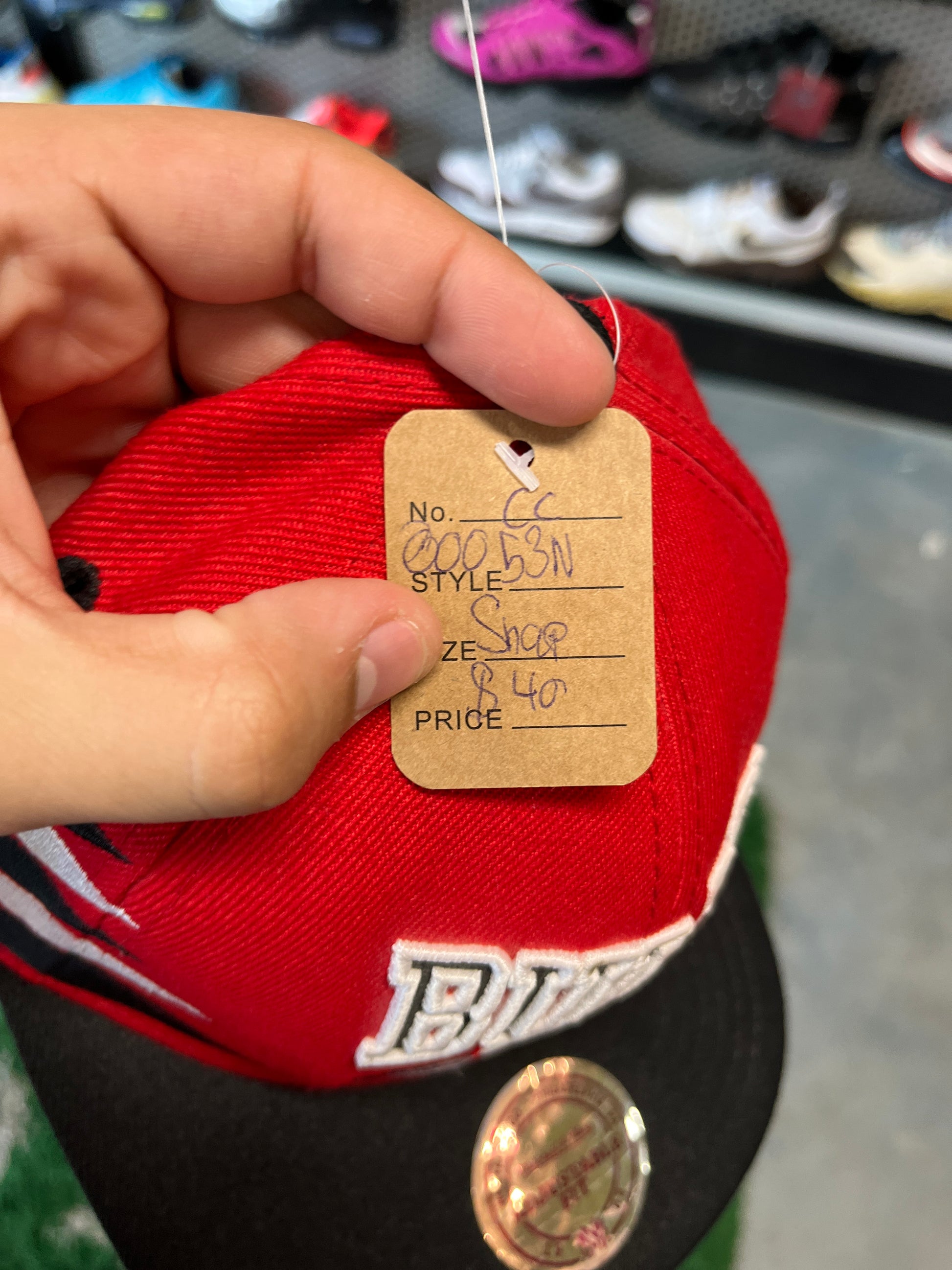 Chicago Bulls Hat Mitchell & Ness Red, Black Diamond Cut Snapback Cap OTF