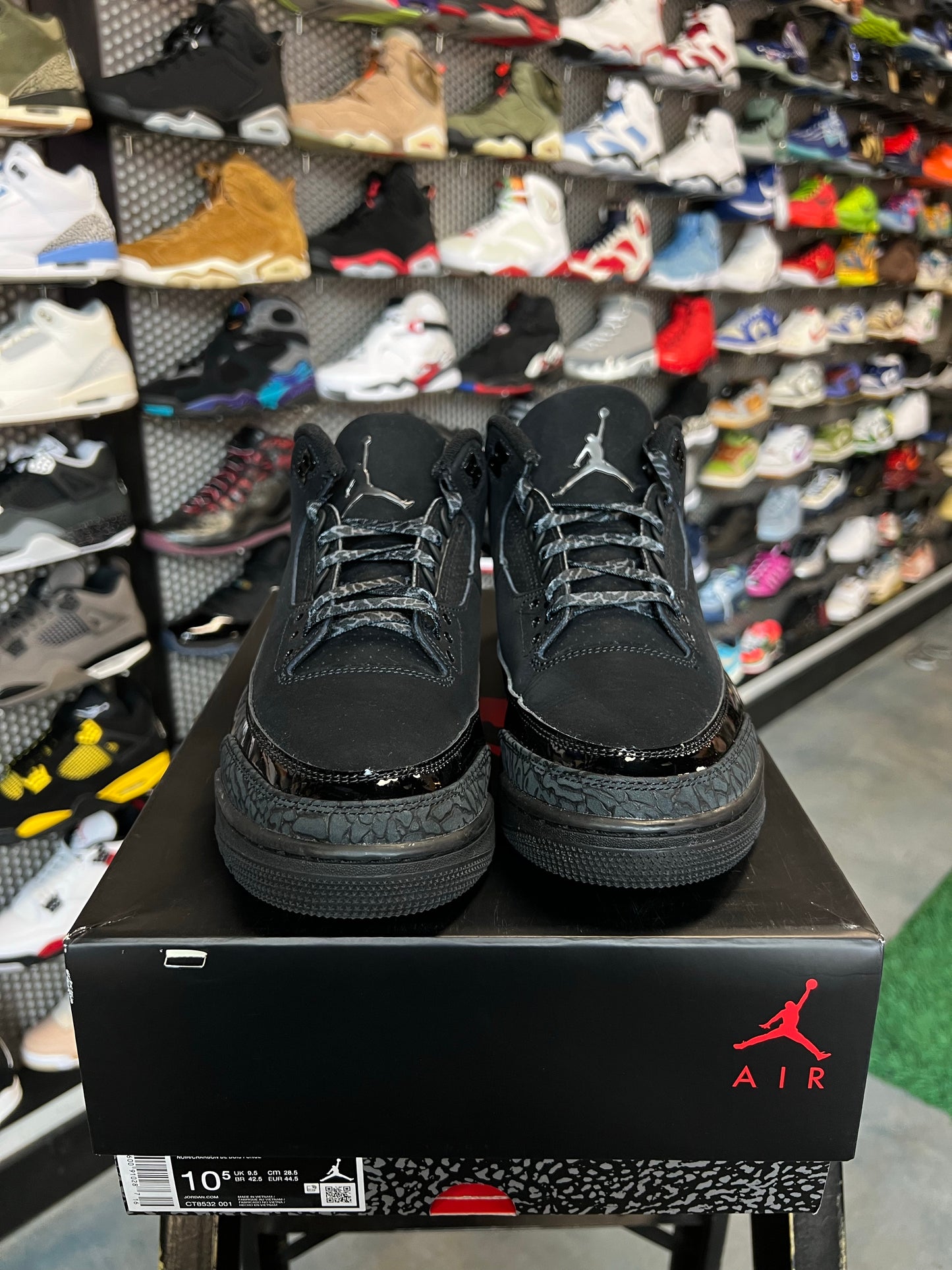 Jordan 3 Retro Black Cat (2025)