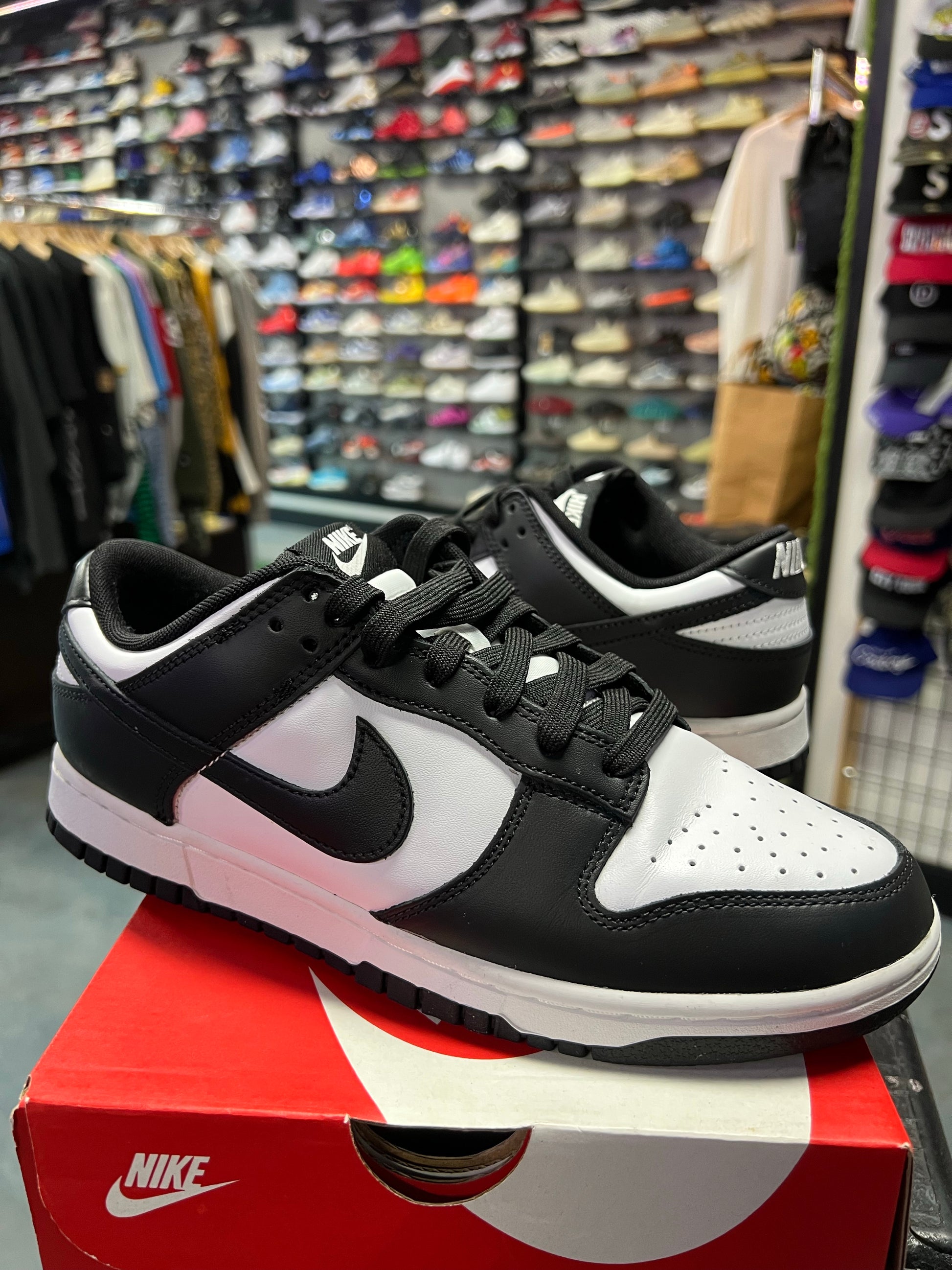 Nike Dunk Low Retro White Black Panda