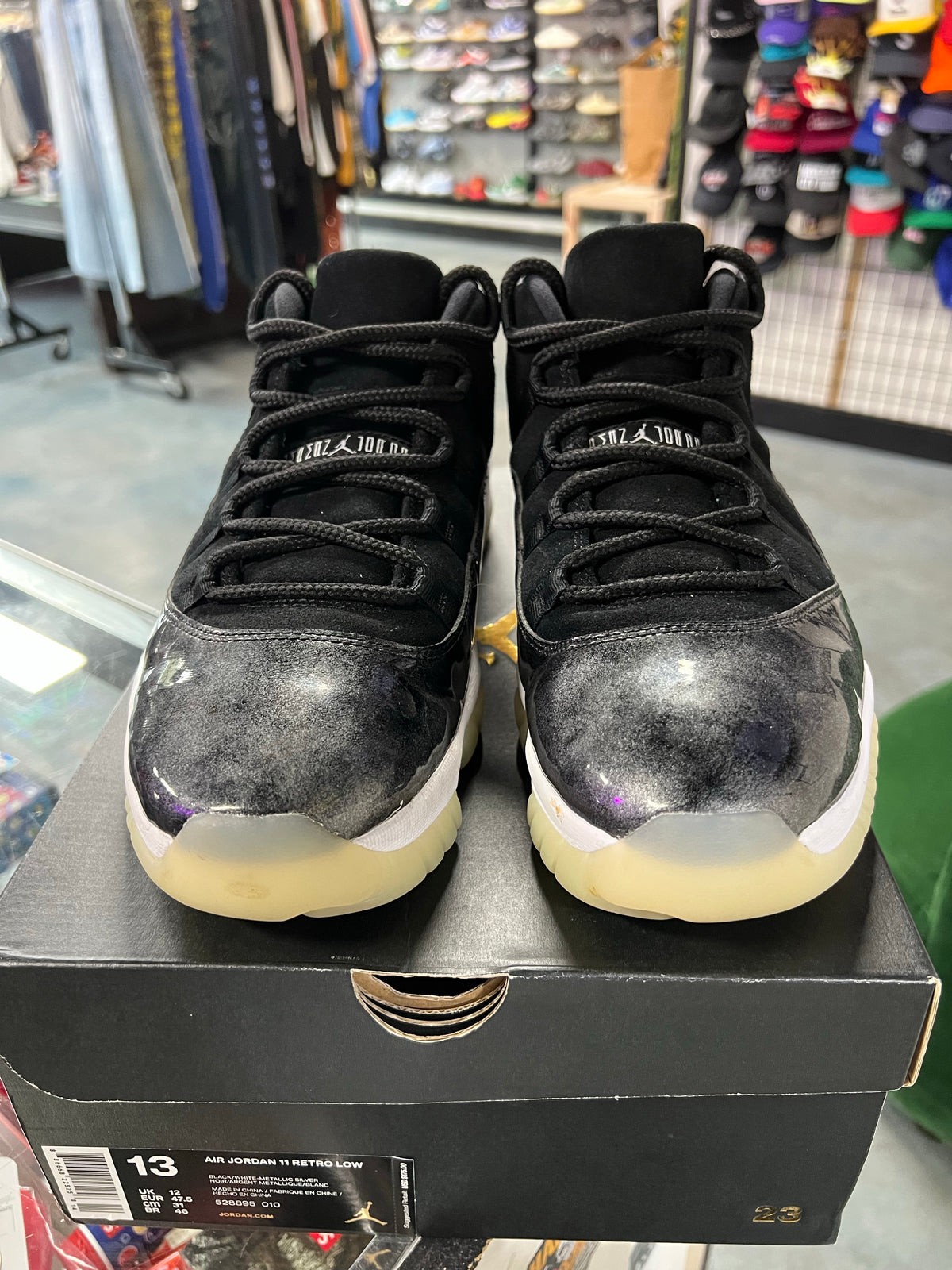 Jordan 11 Retro Low Barons